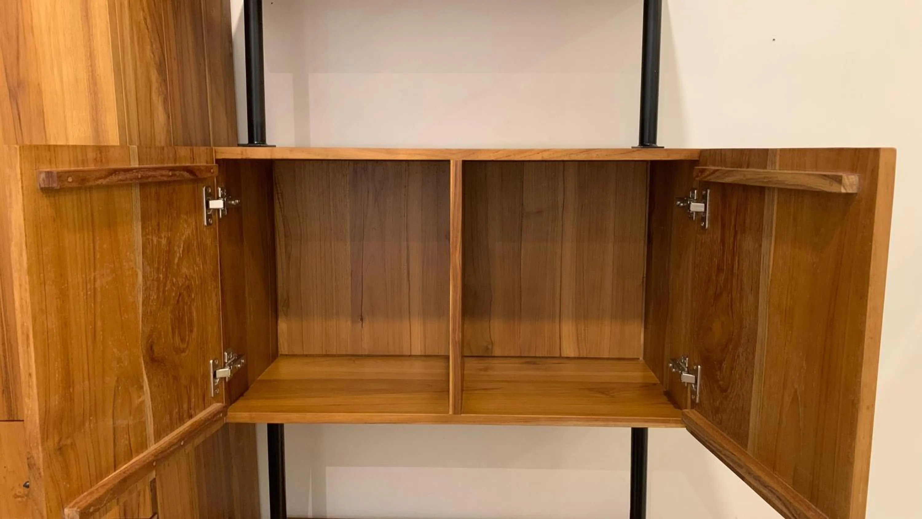 wardrobe in Baliem CoLiving