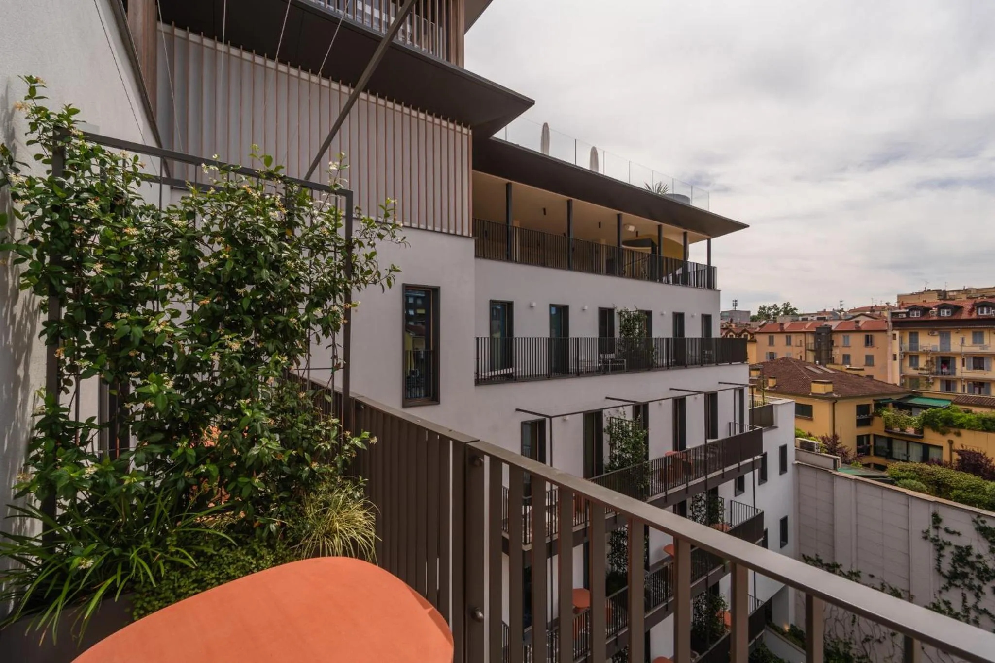 Property building in Hotel Calimala Milano