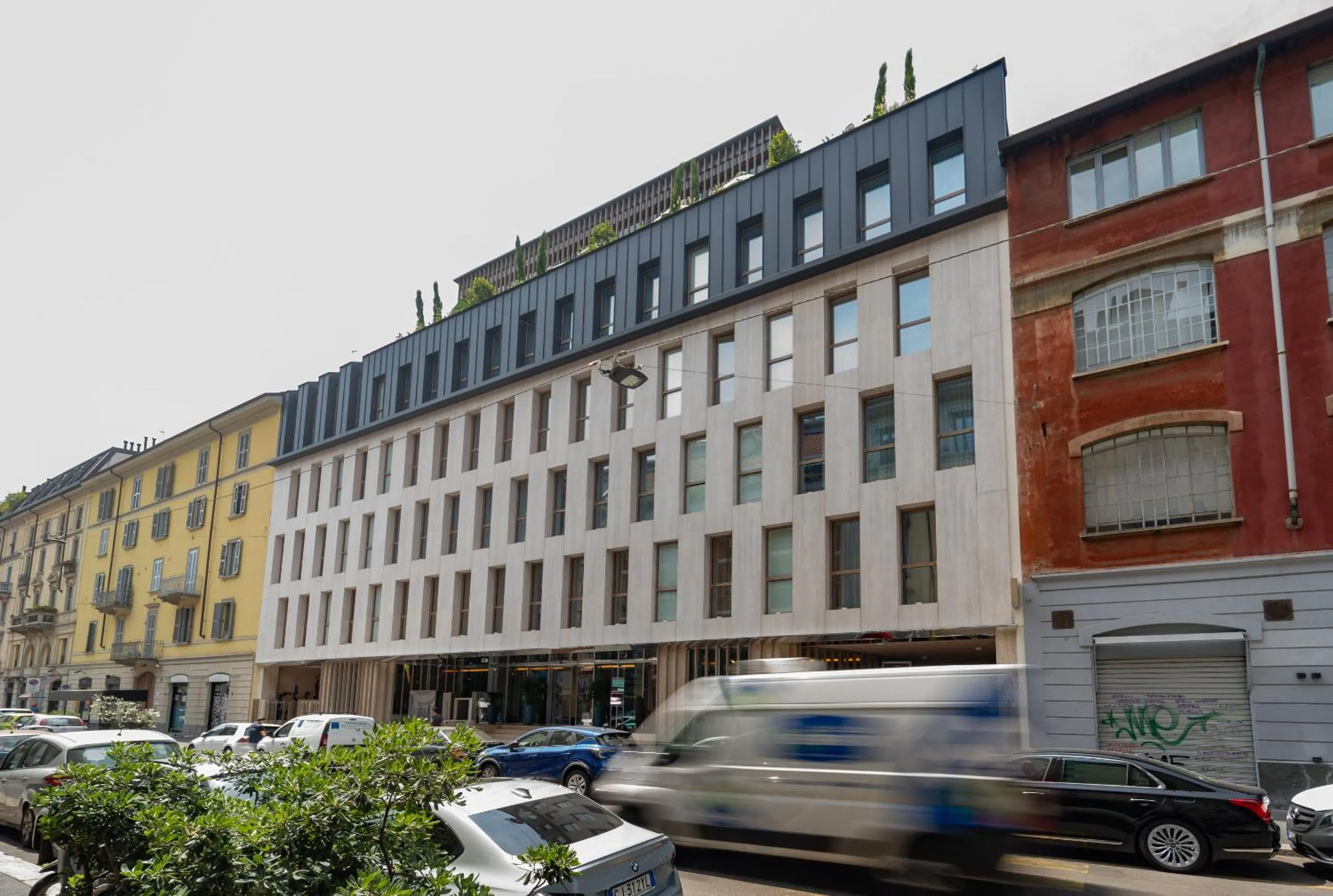 Property building in Hotel Calimala Milano