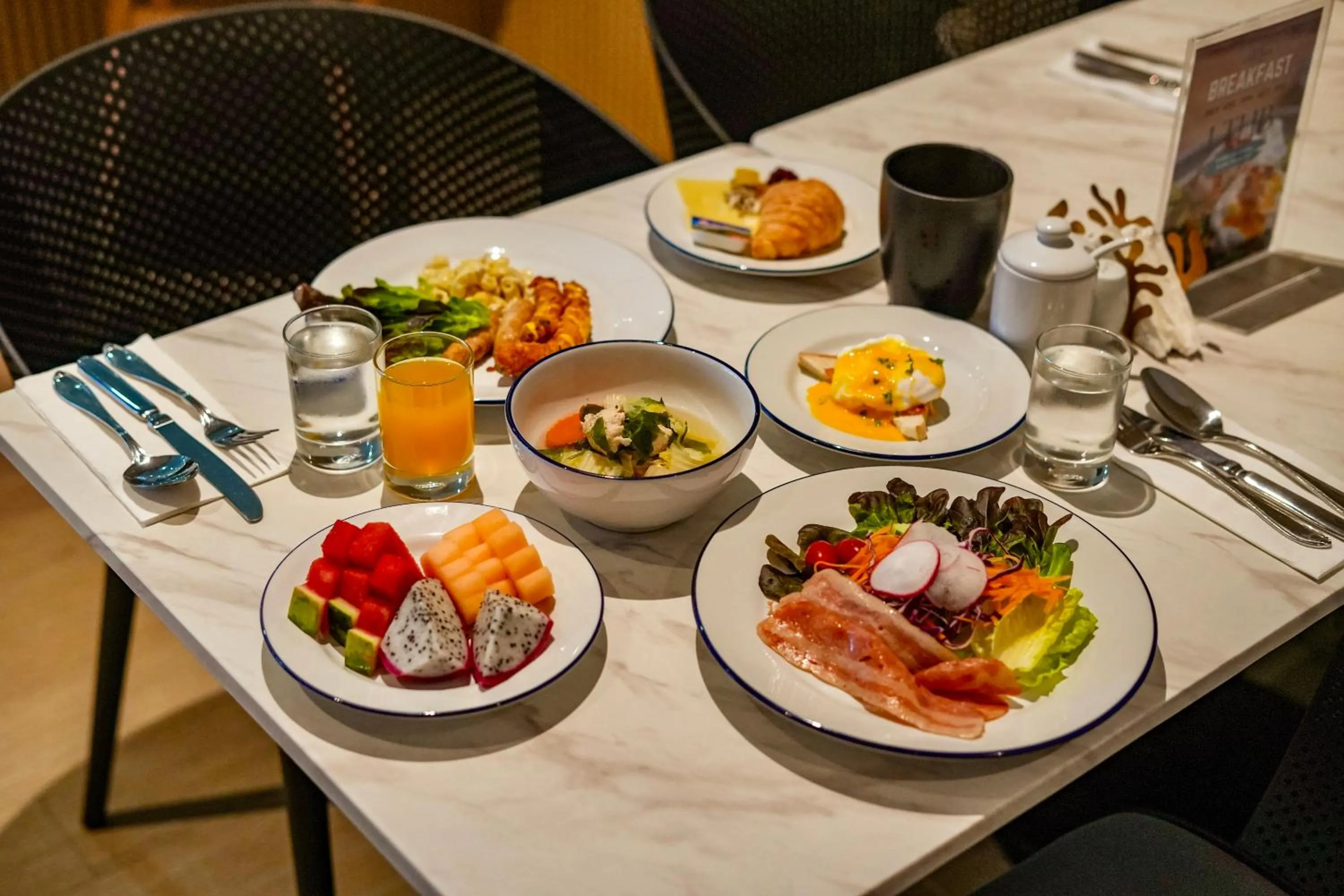 Restaurant/places to eat in Chalong Marina Bay View Phuket