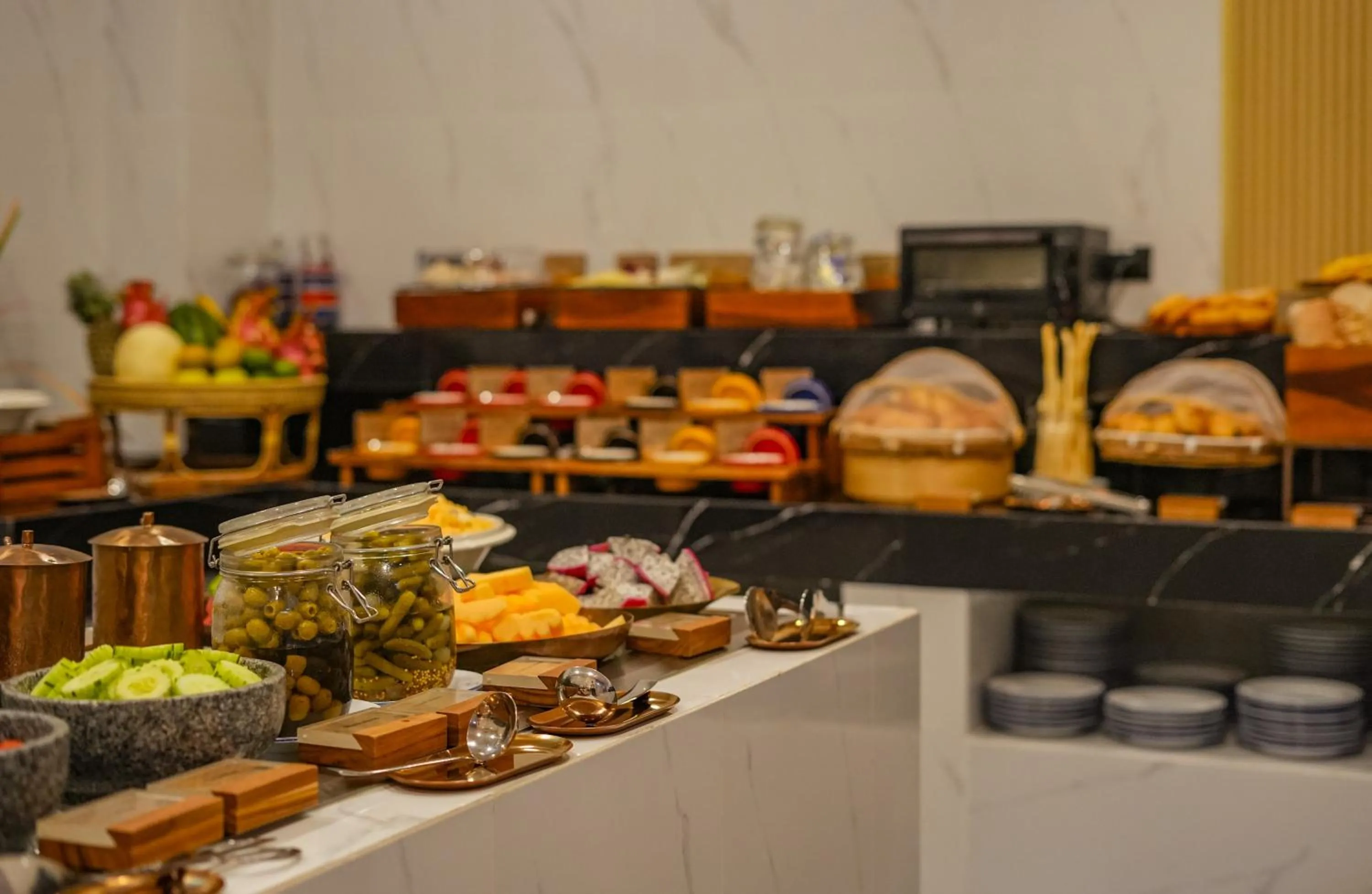 Restaurant/places to eat in Chalong Marina Bay View Phuket