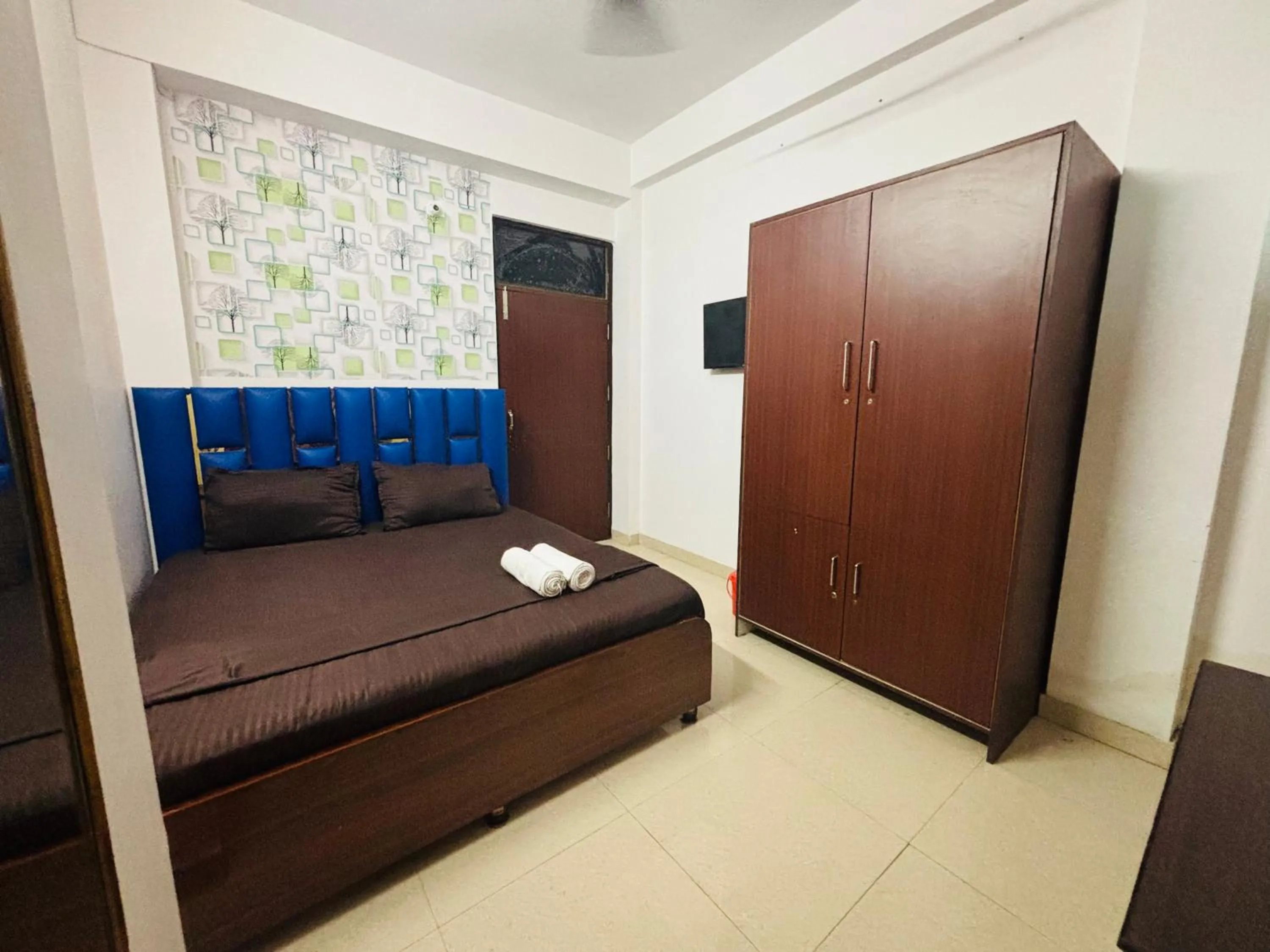 Bed in Akshay continental