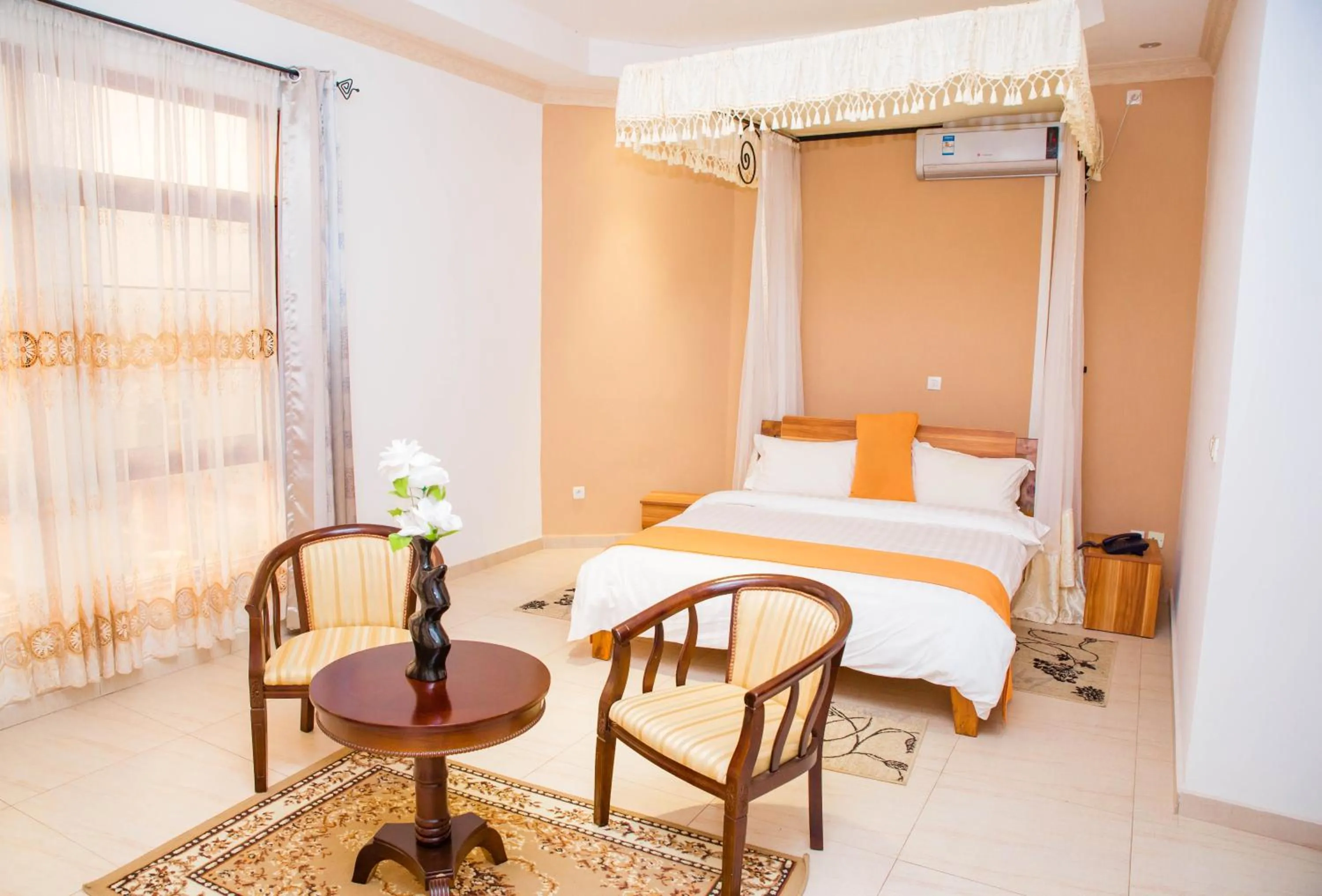 Bed in Mountain's View Hotel