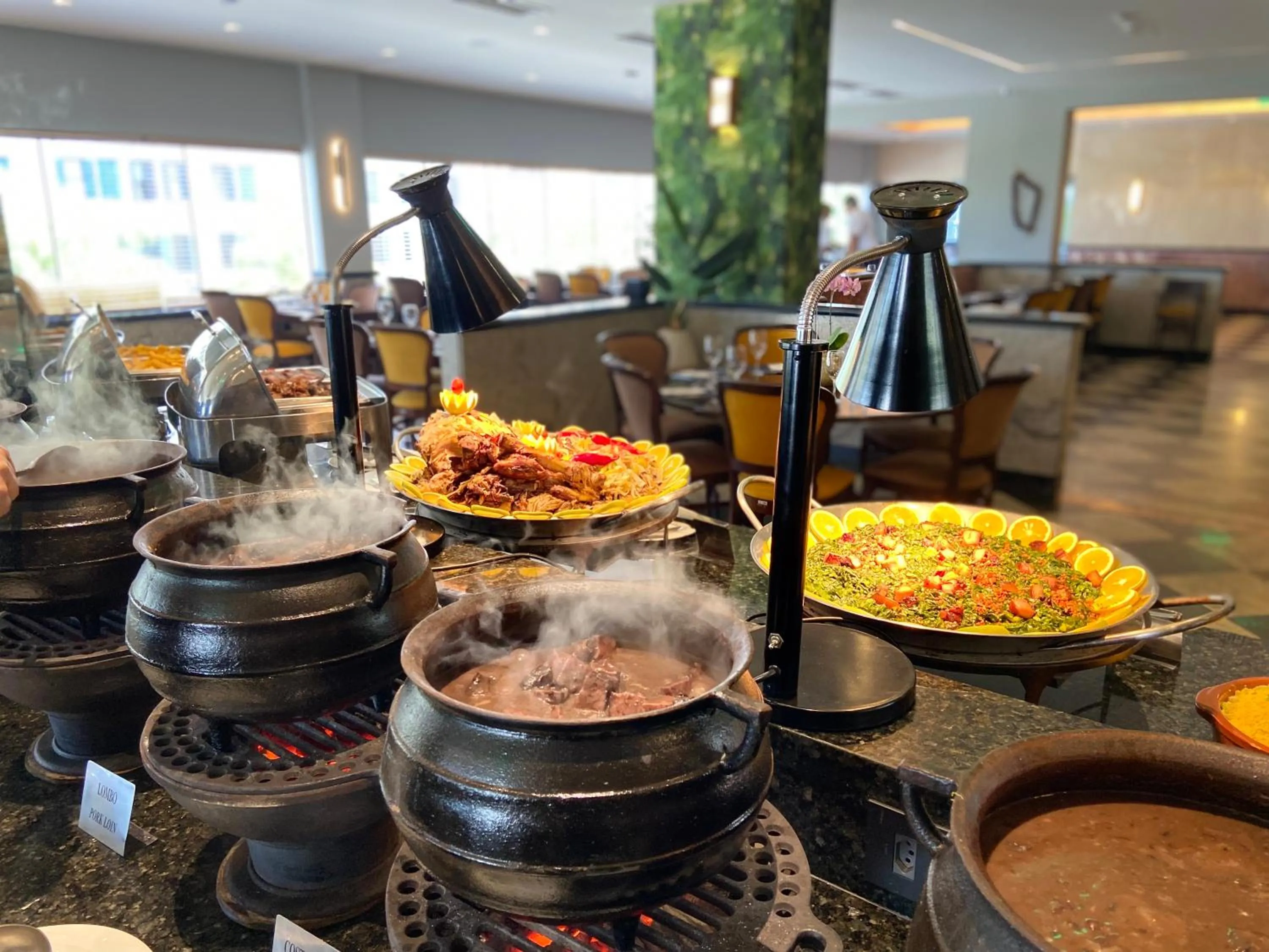 Meals in Parque Balneário Hotel Santos by Castelo Itaipava