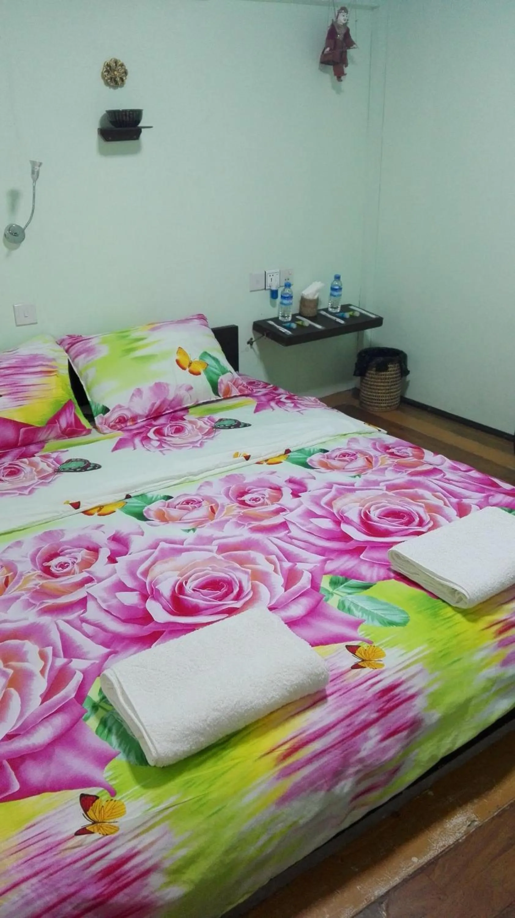 Bedroom, Bed in Shannkalay Hostel