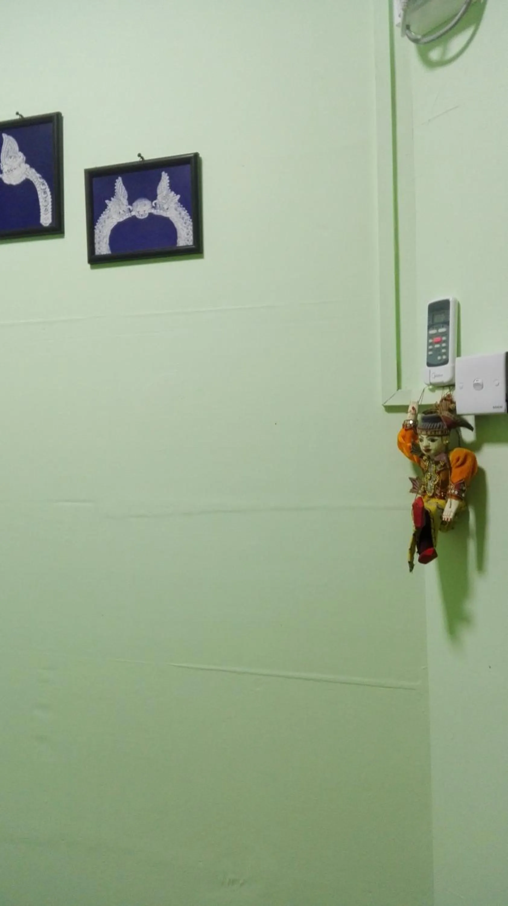 Decorative detail in Shannkalay Hostel