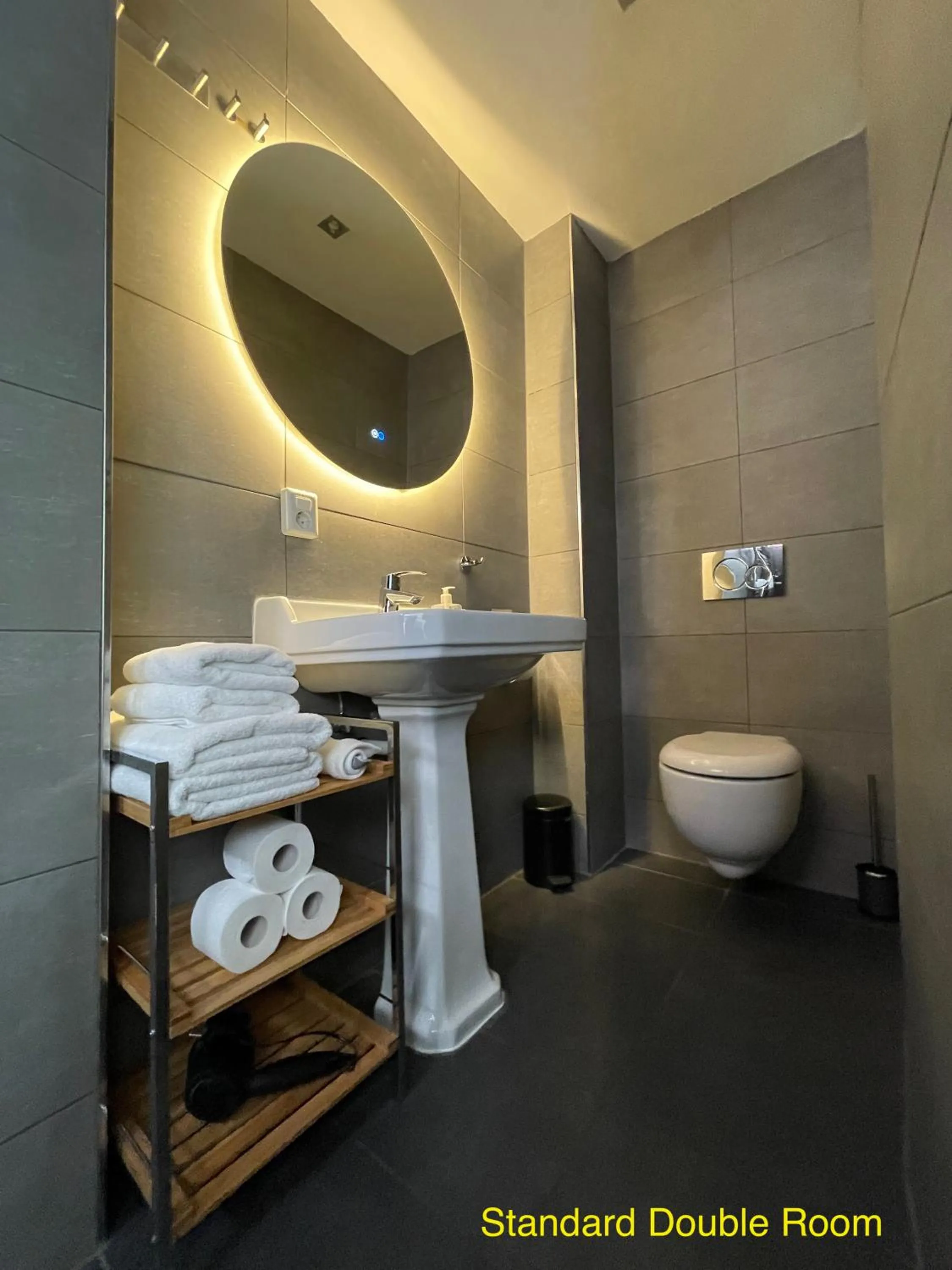 Toilet in Décor Canal House