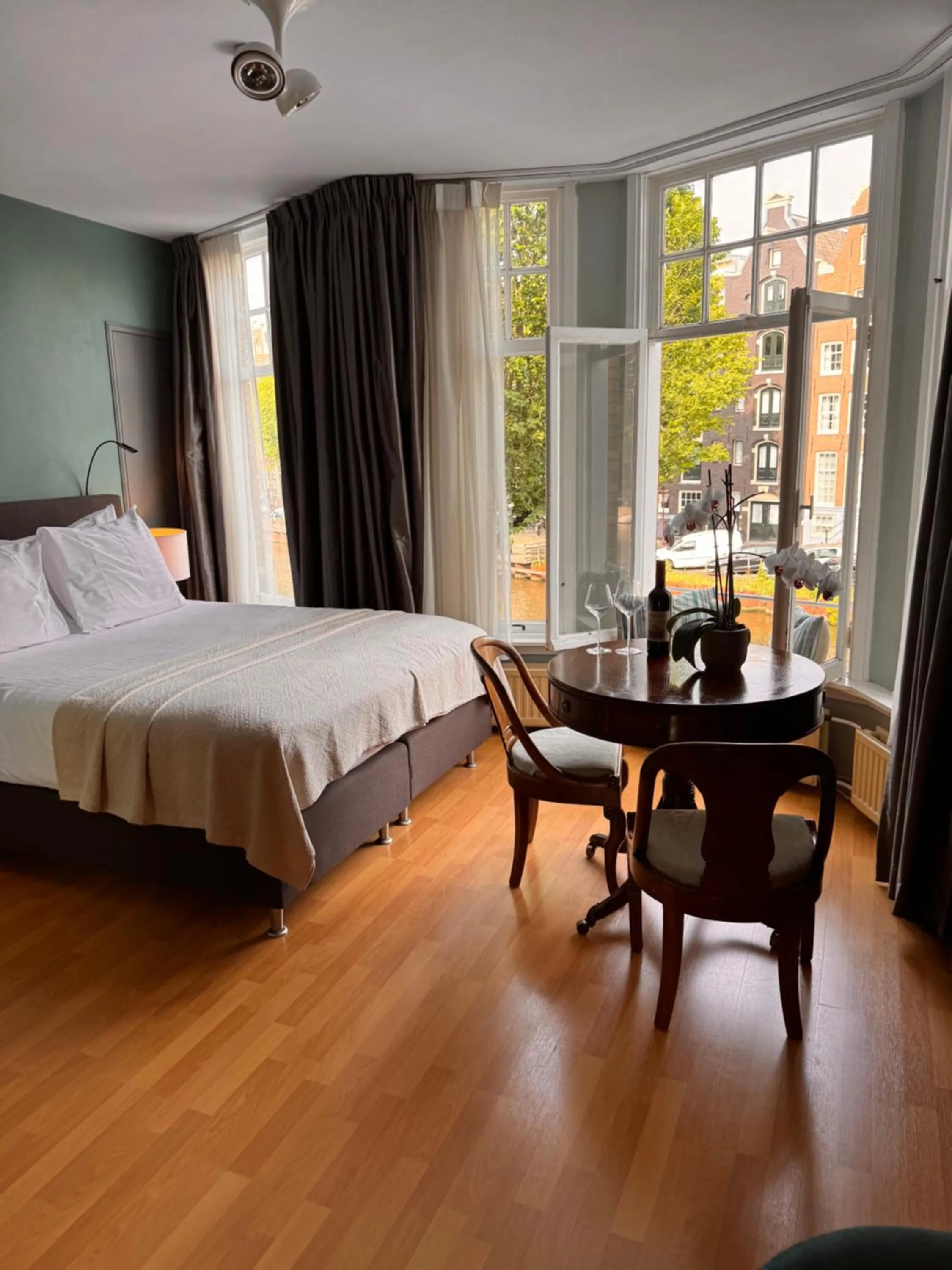 Bedroom, Bed in Décor Canal House