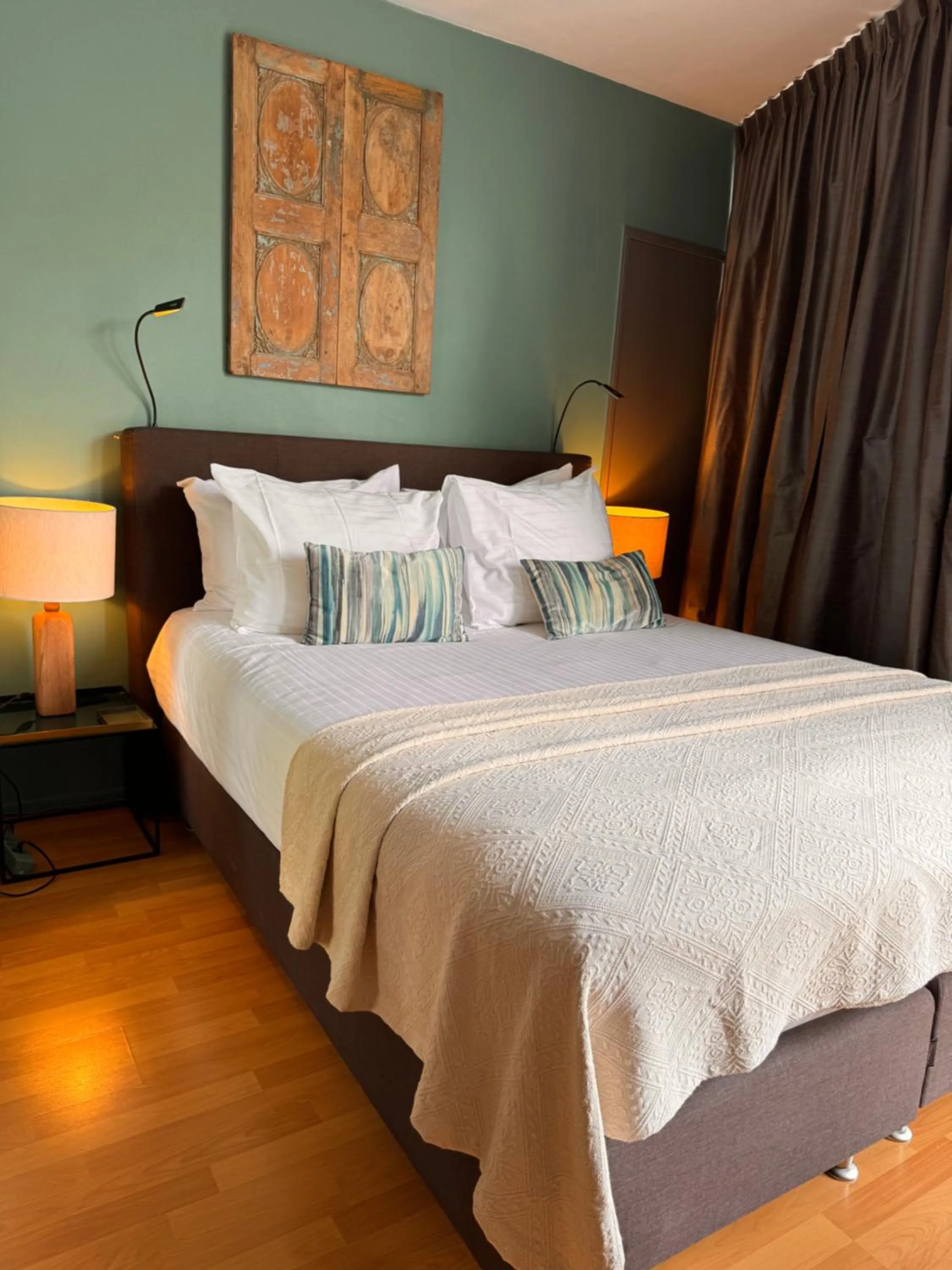 Bedroom, Bed in Décor Canal House