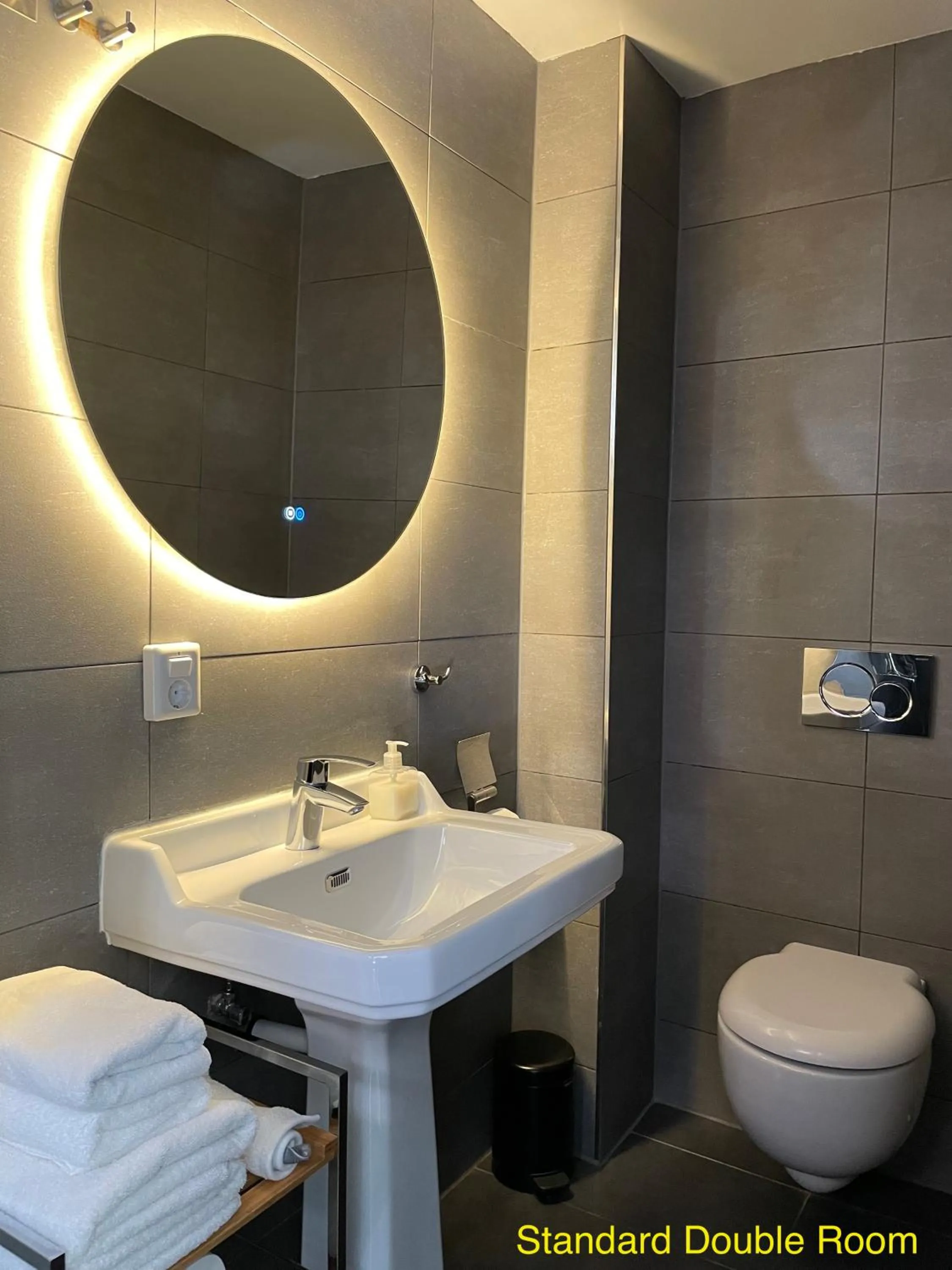 Bedroom in Décor Canal House