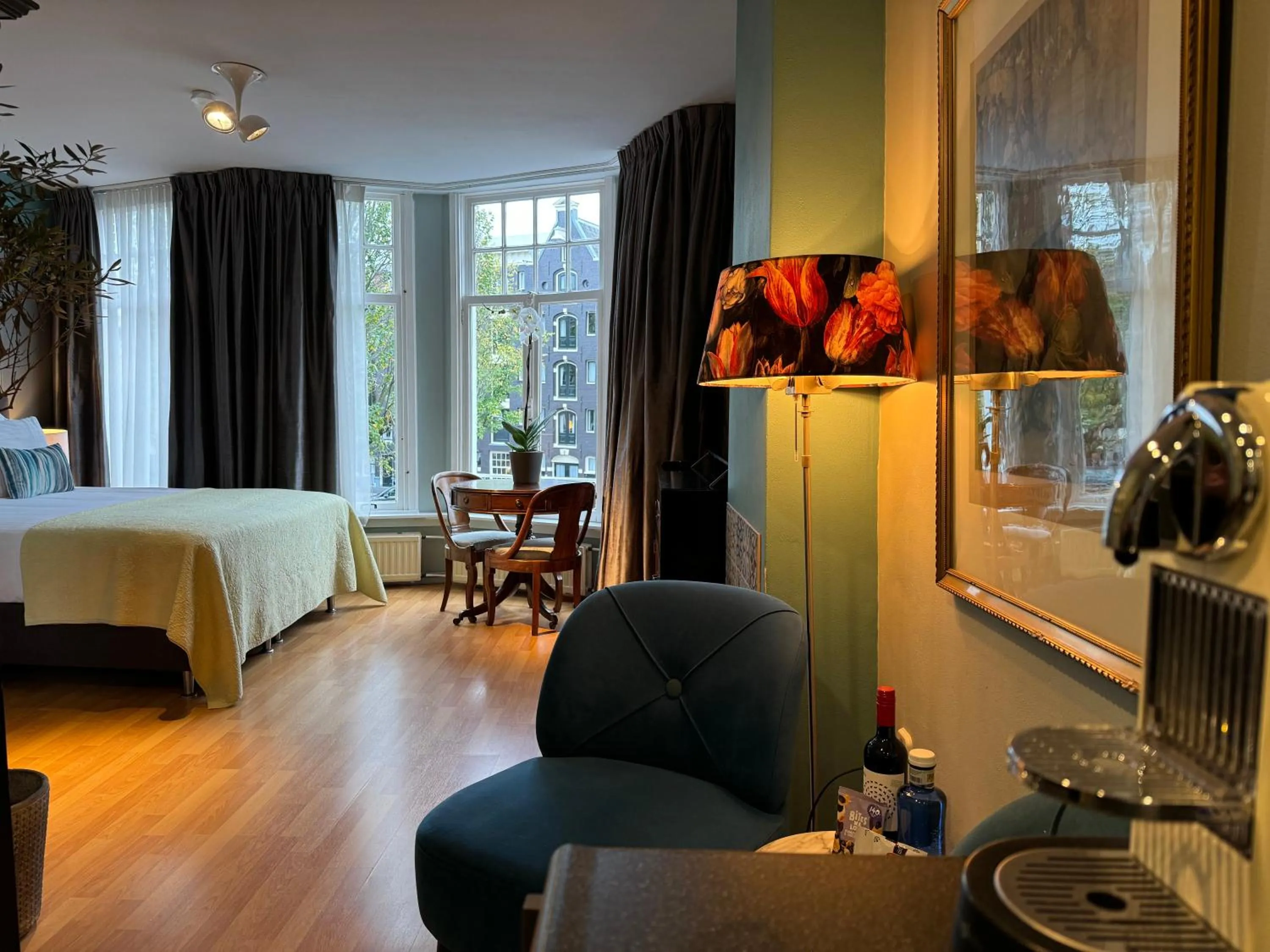 View (from property/room), Bed in Décor Canal House