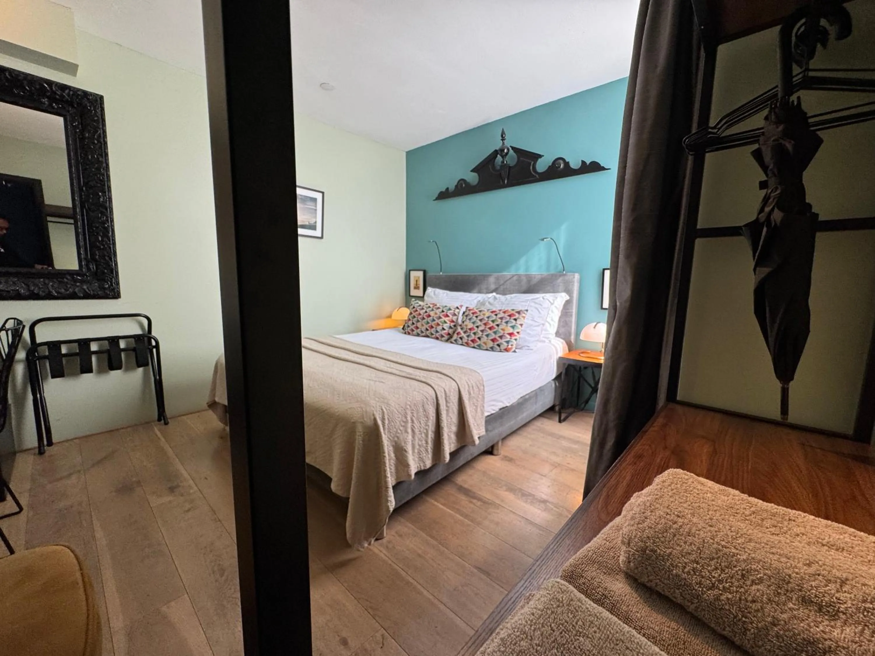 Bedroom, Bed in Décor Canal House