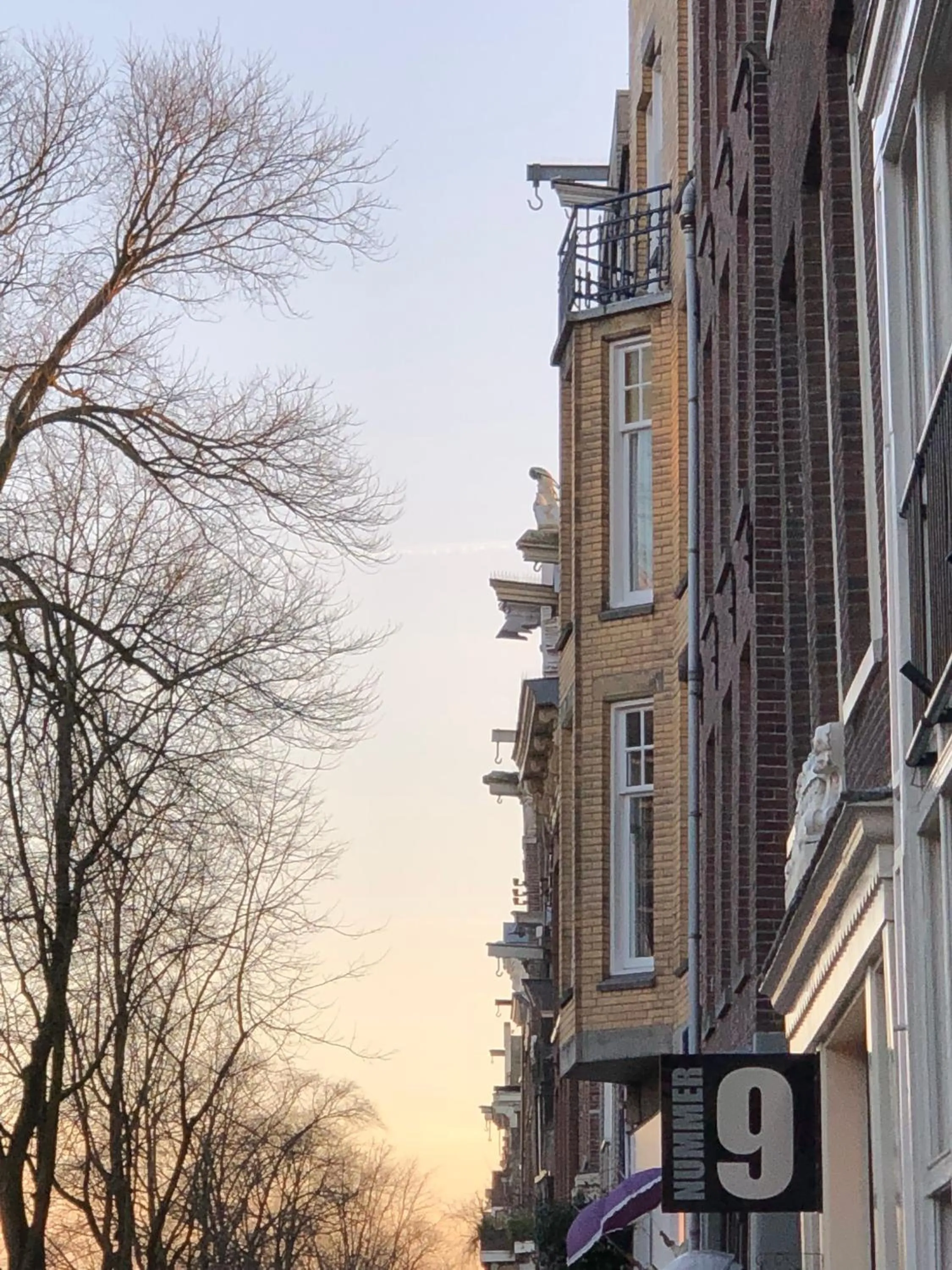 Property building in Décor Canal House