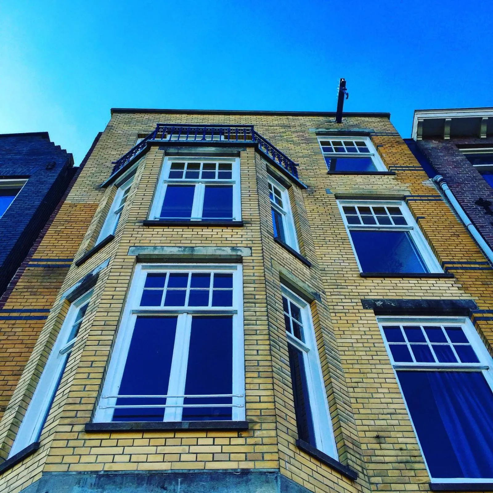 Property building in Décor Canal House