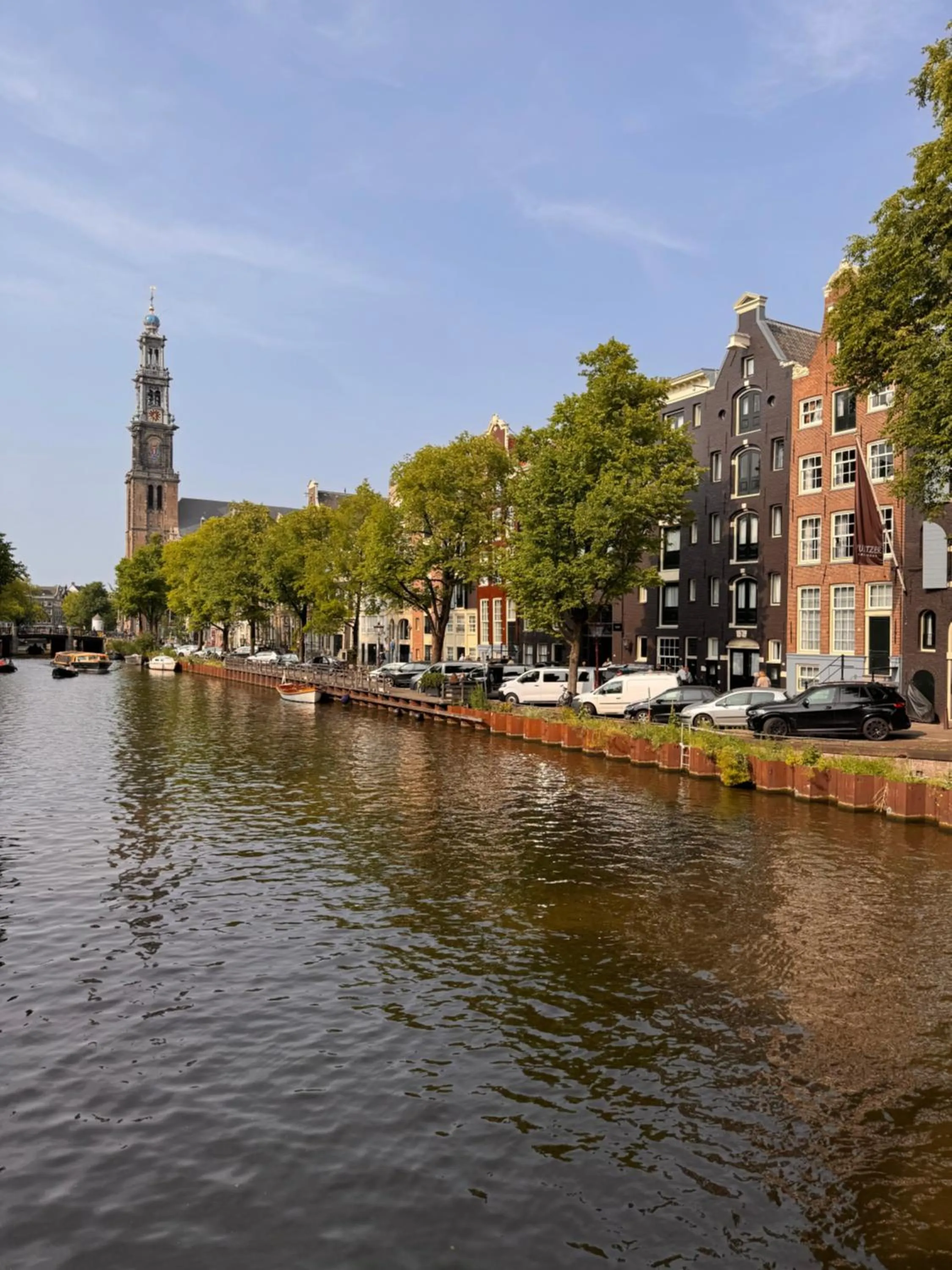 Property building in Décor Canal House