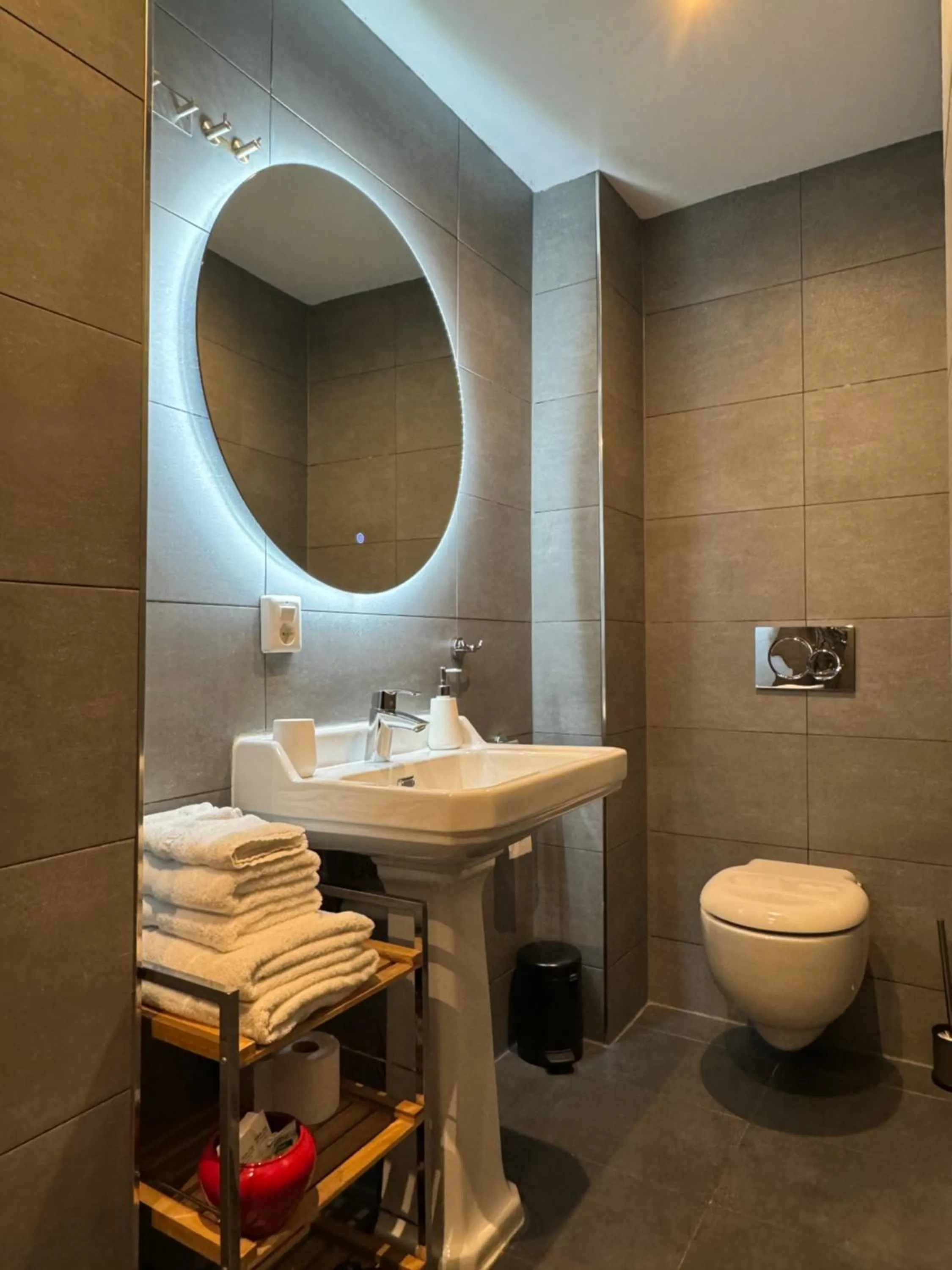 Bathroom in Décor Canal House