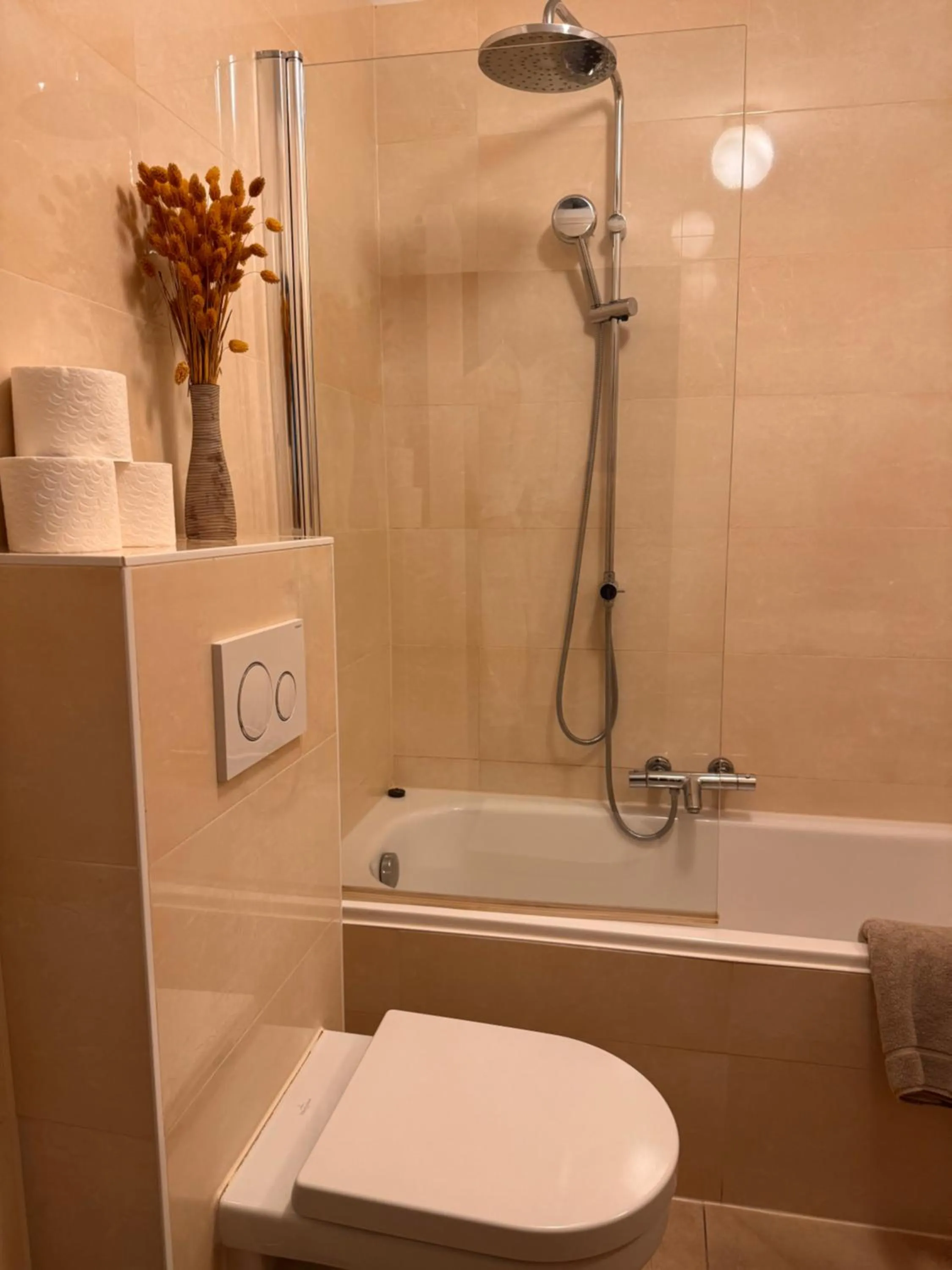 Bathroom in Décor Canal House