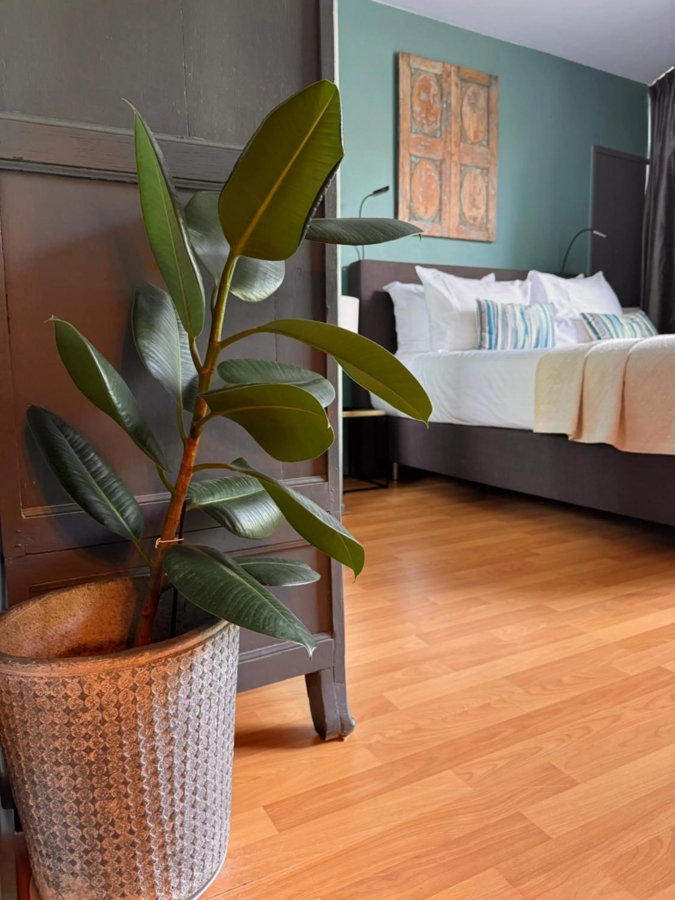 Bedroom, Bed in Décor Canal House