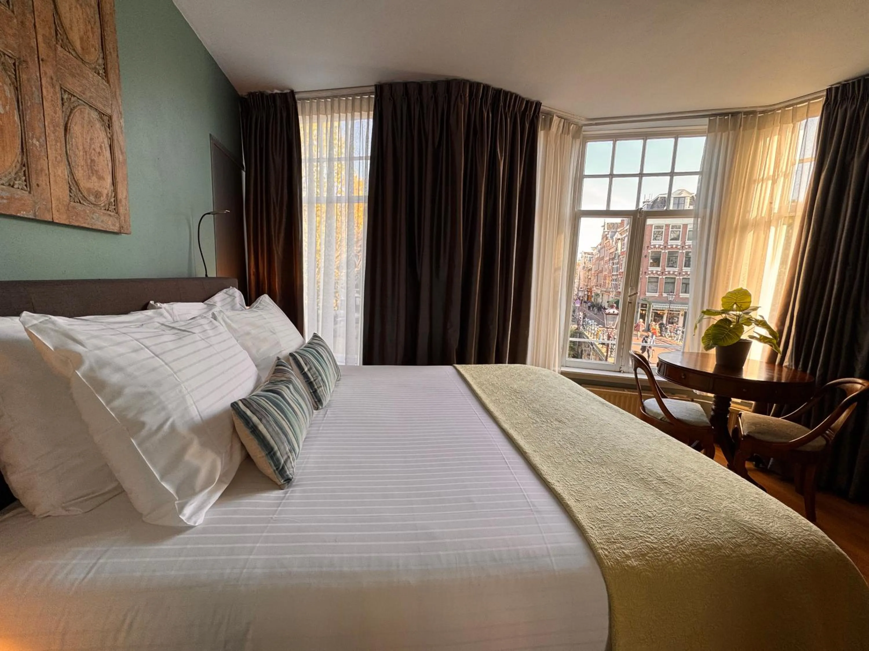 View (from property/room), Bed in Décor Canal House