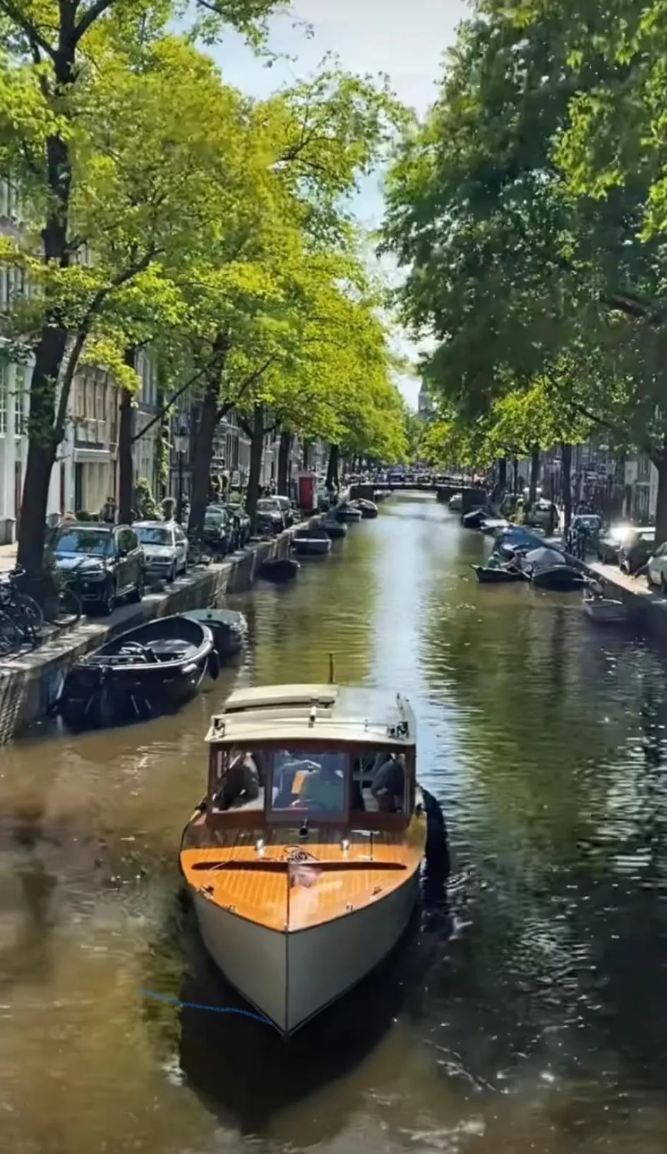 Restaurant/places to eat in Décor Canal House