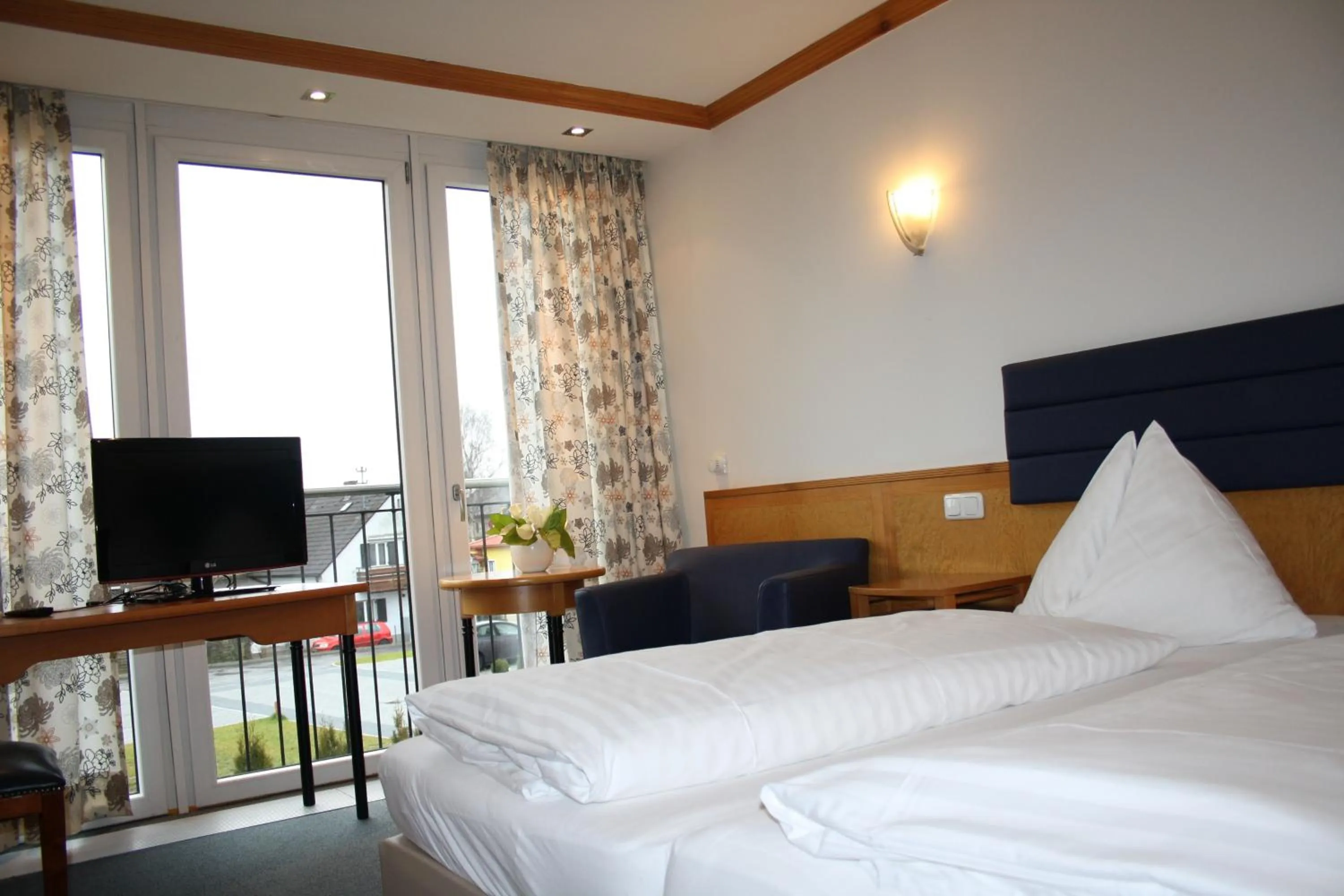 TV and multimedia, Bed in Hotel Alhartinger Hof