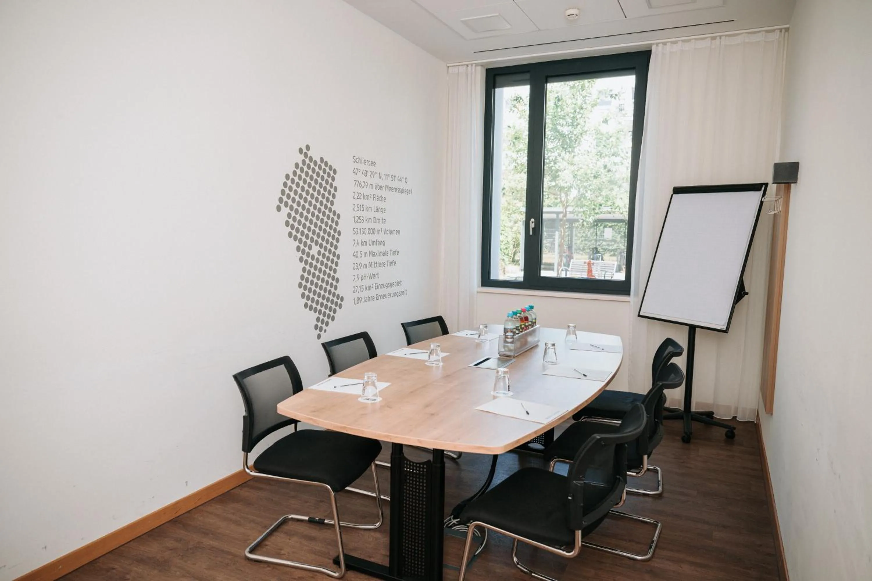 Meeting/conference room in Coffee Fellows Hotel München-Freiham