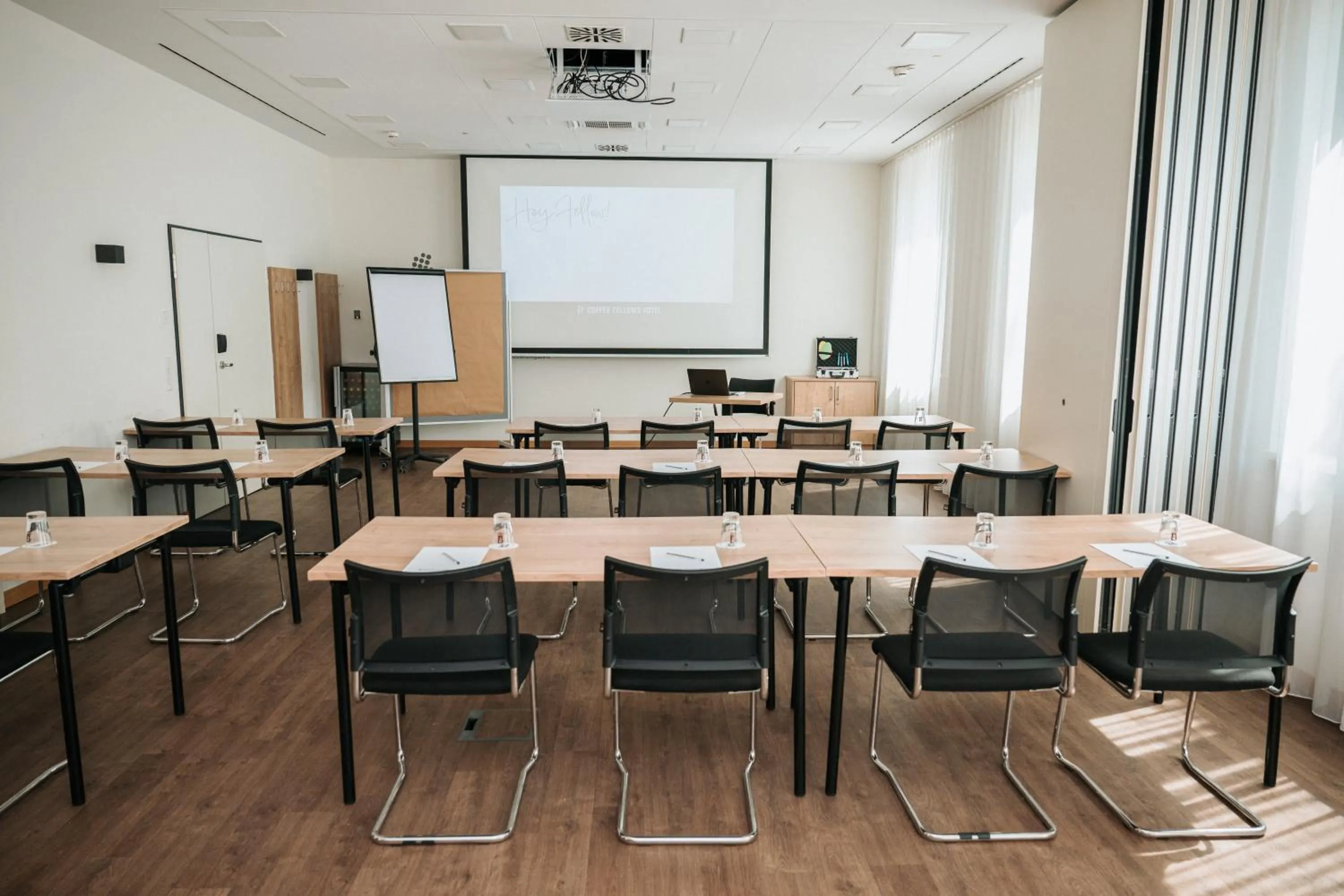 Meeting/conference room in Coffee Fellows Hotel München-Freiham