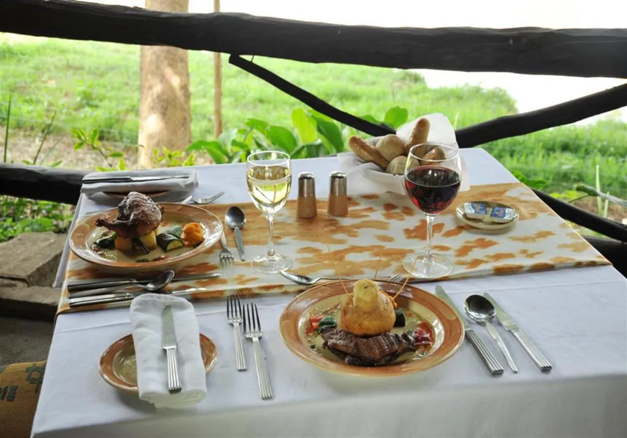 Food in Mara River Lodge