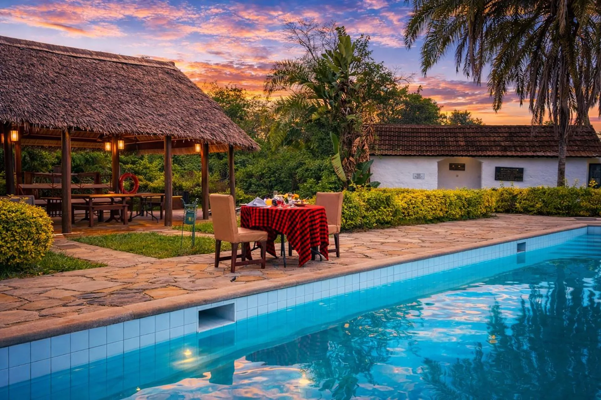 Swimming pool in Muthu Mara River Lodge