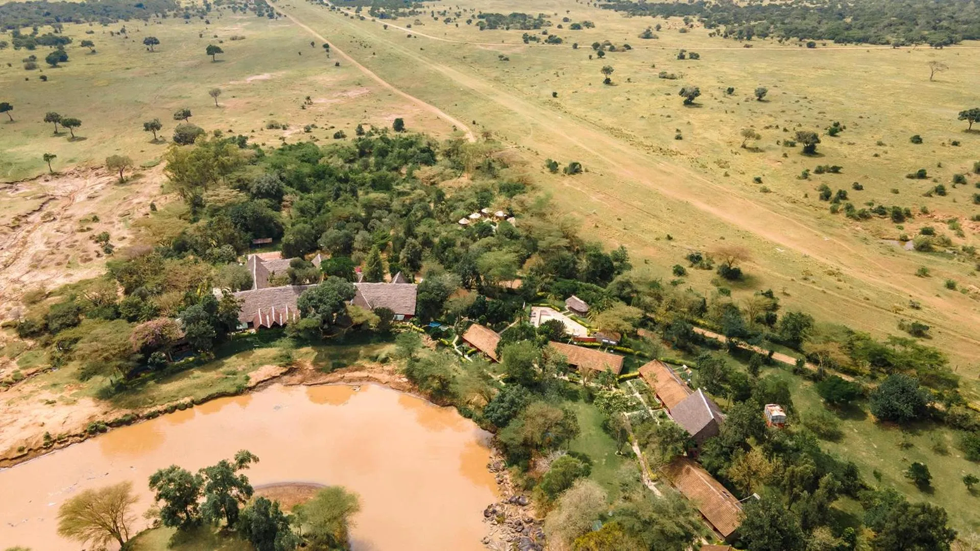 Property building in Muthu Mara River Lodge