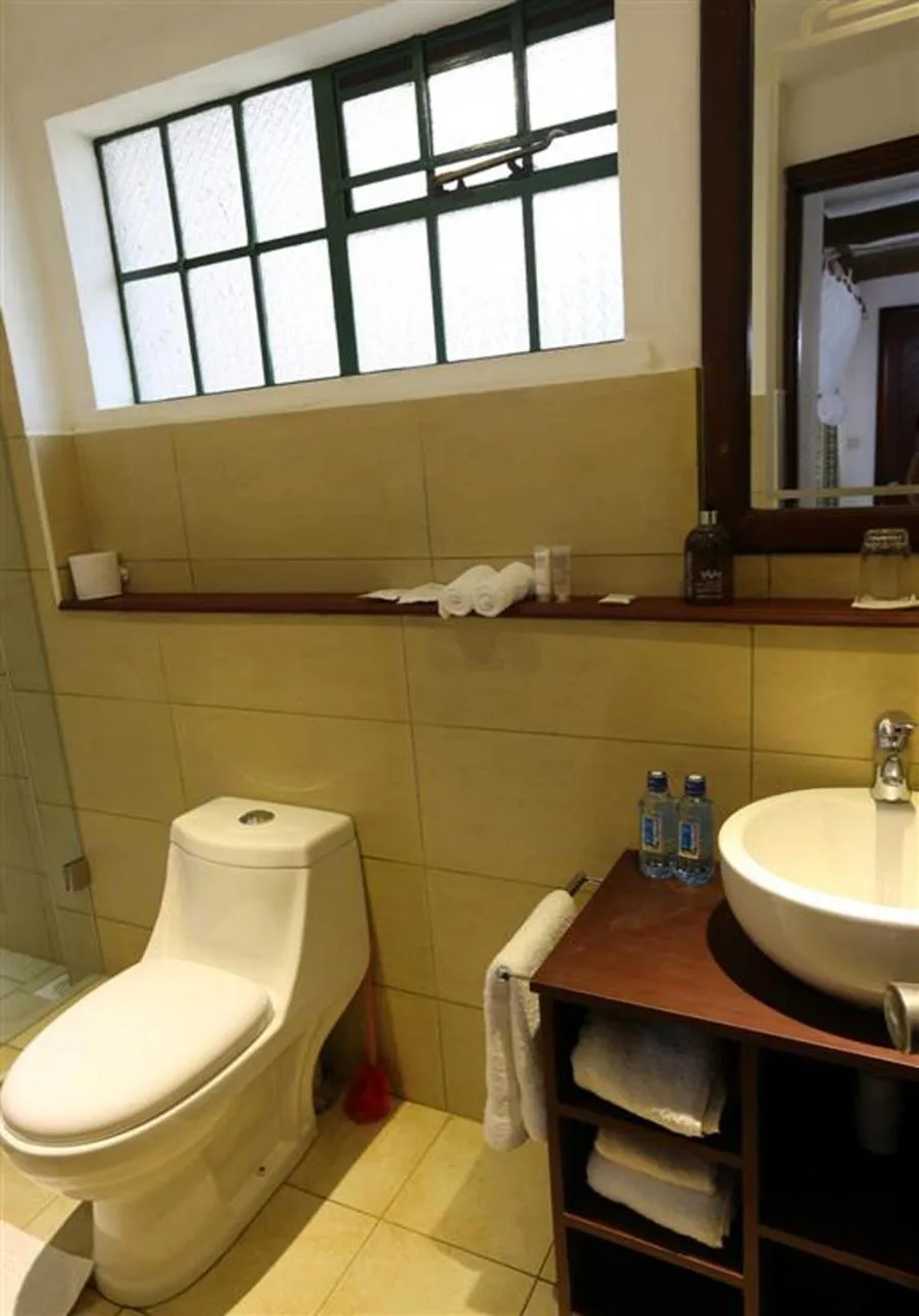 Bathroom in Mara River Lodge
