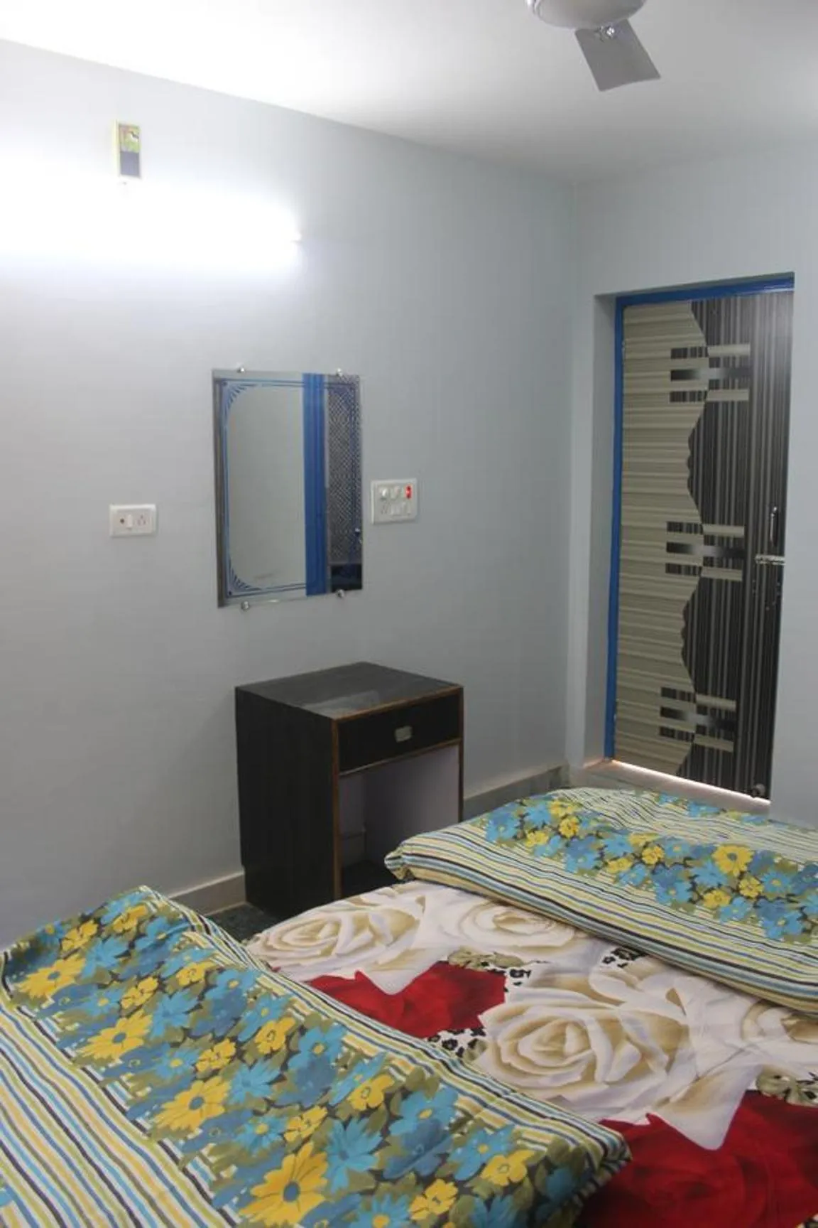 Photo of the whole room in Hotel Golden Crown Laxman Jhula