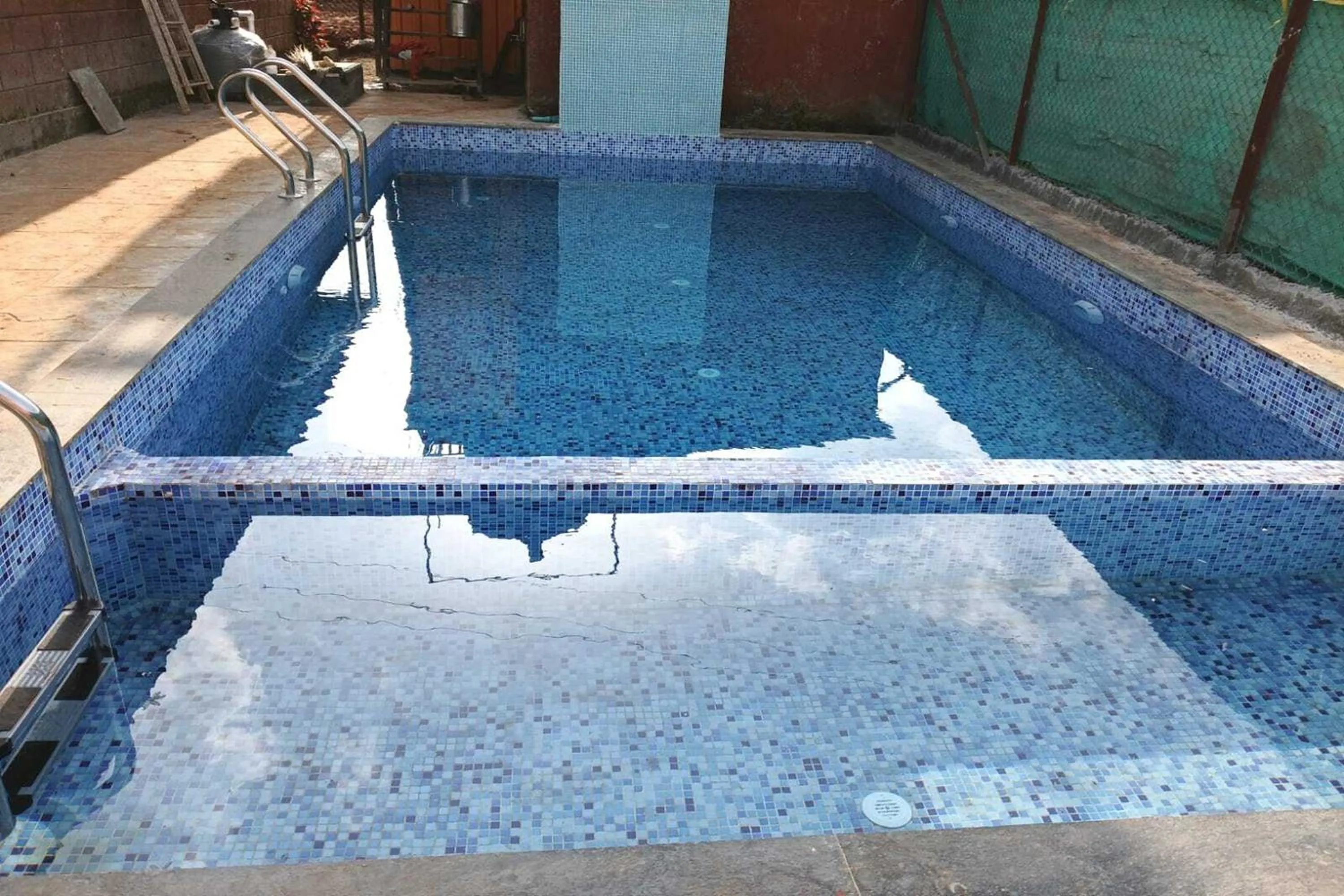 Swimming pool in Saubhagya Villa