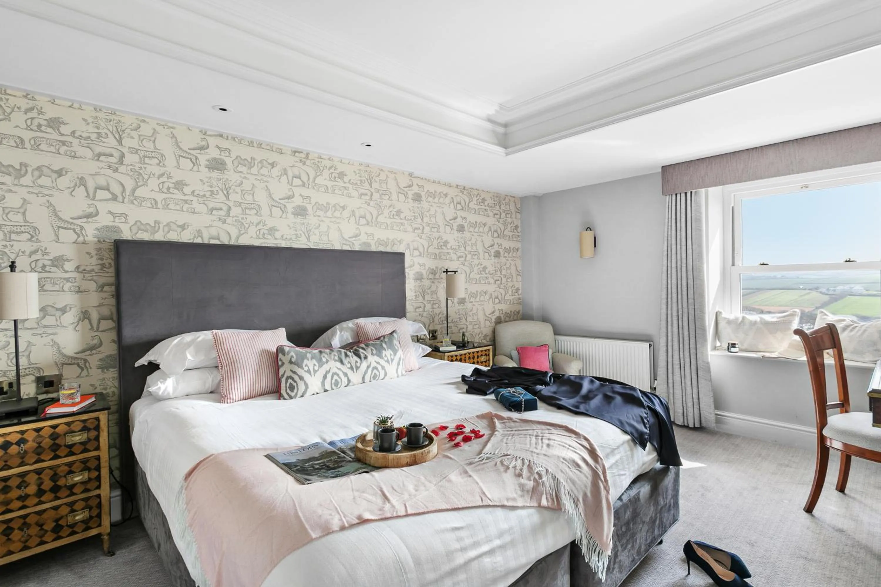 Bedroom, Bed in Thurlestone Hotel