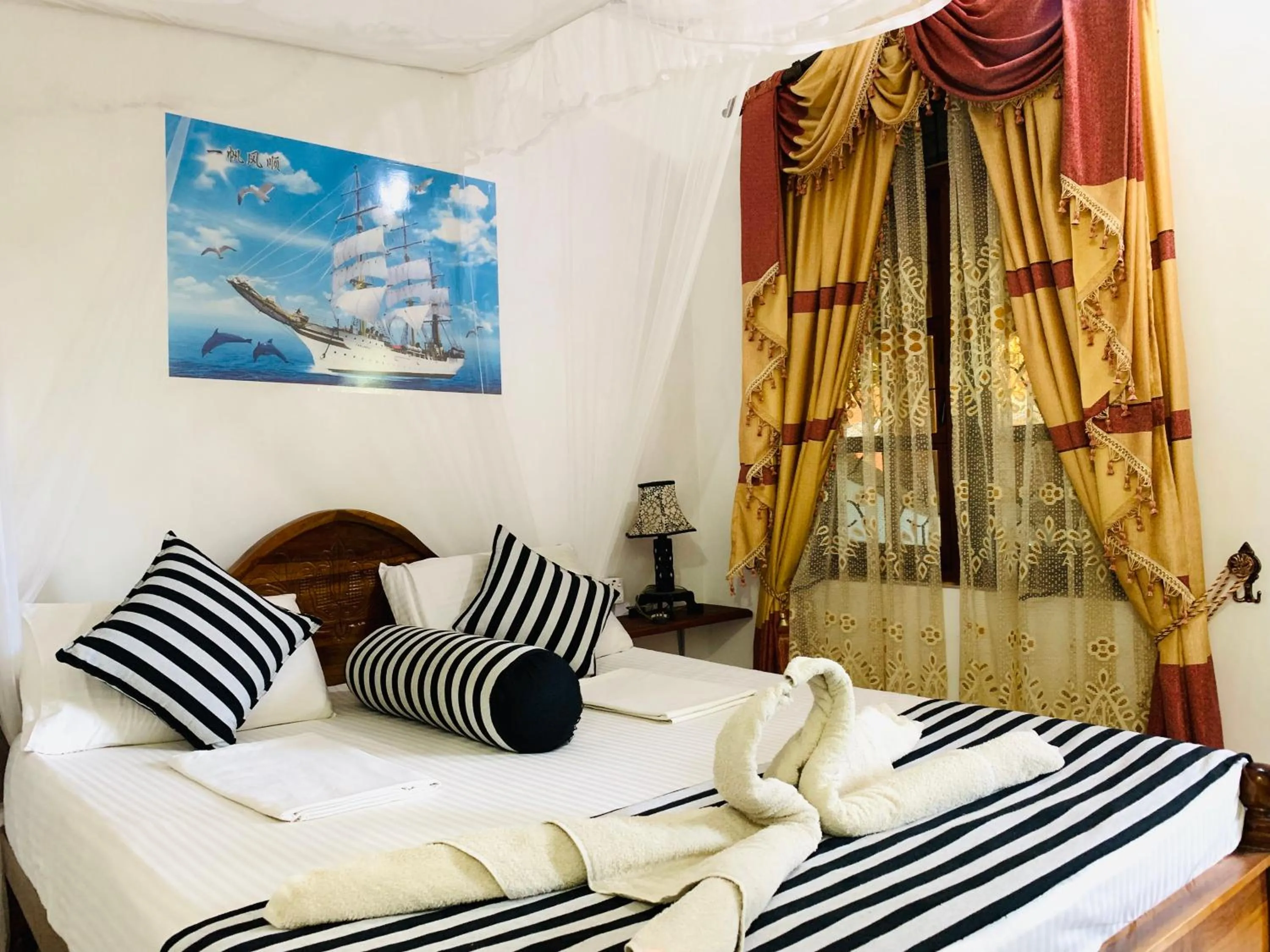 Bed in Sisira Natural Lodge - Sigiriya