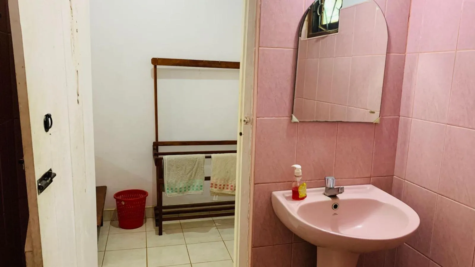 Bathroom in Sisira Natural Lodge - Sigiriya