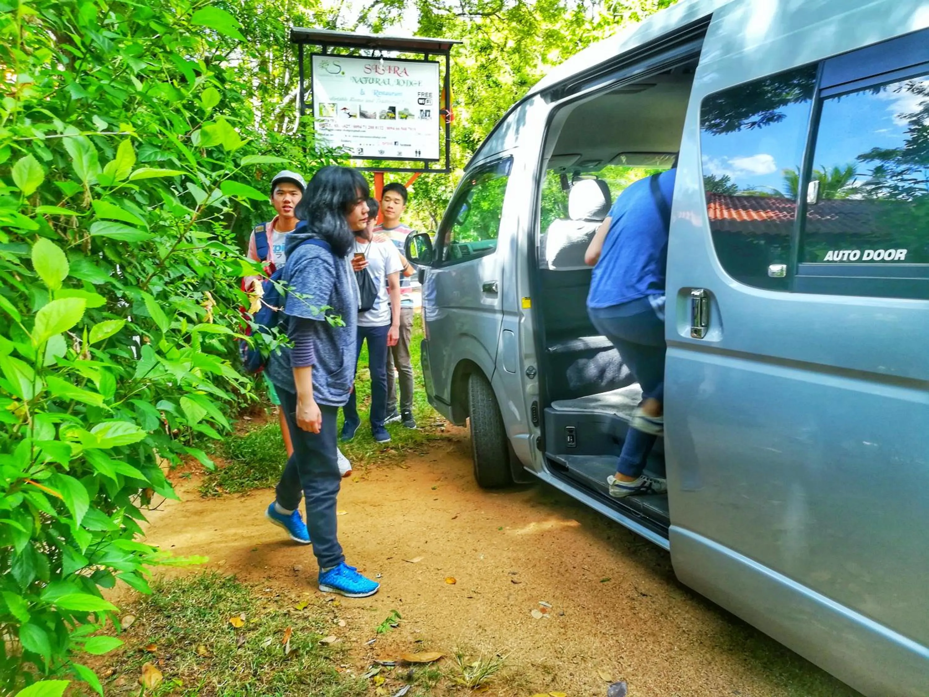 Family in Sisira Natural Lodge - Sigiriya