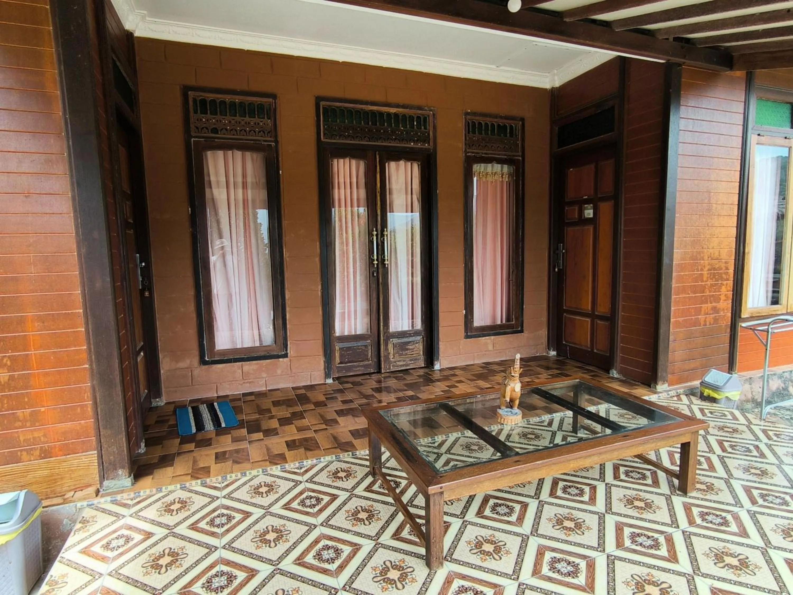 Sunrise Sea Hill Cottages