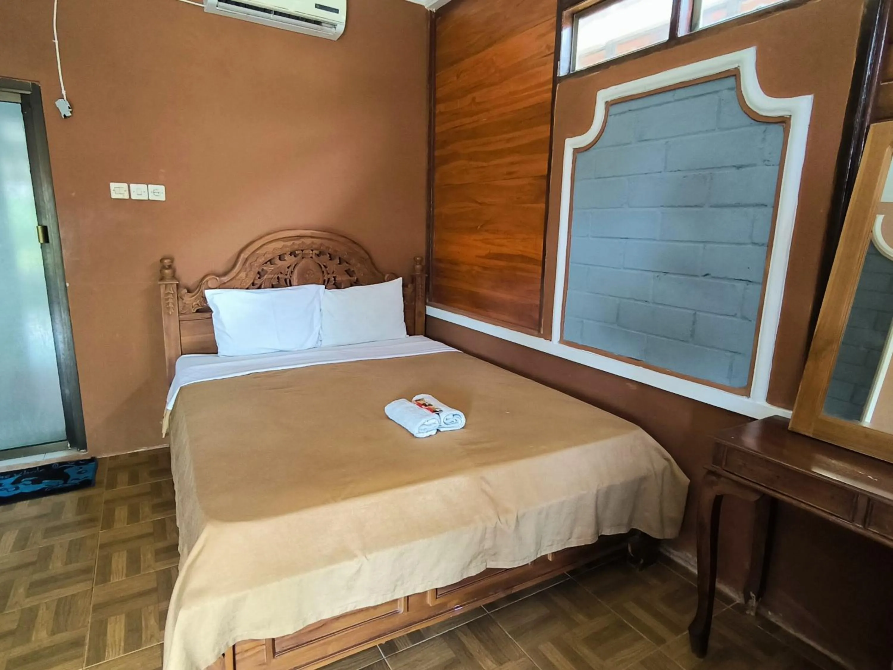 Bed in Sunrise Sea Hill Cottages