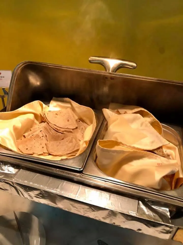 Breakfast in Rose View Hotel