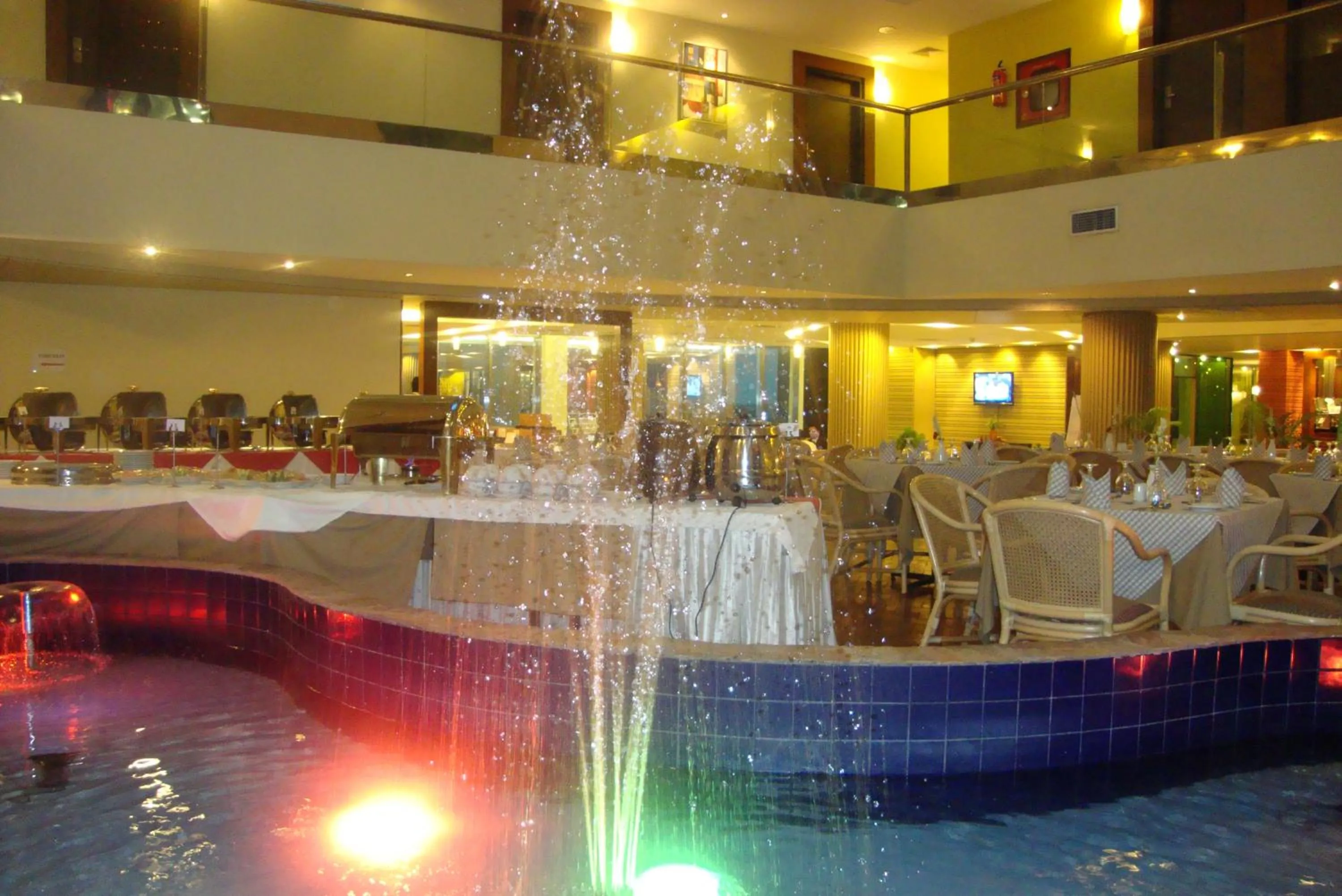 Restaurant/places to eat in Rose View Hotel