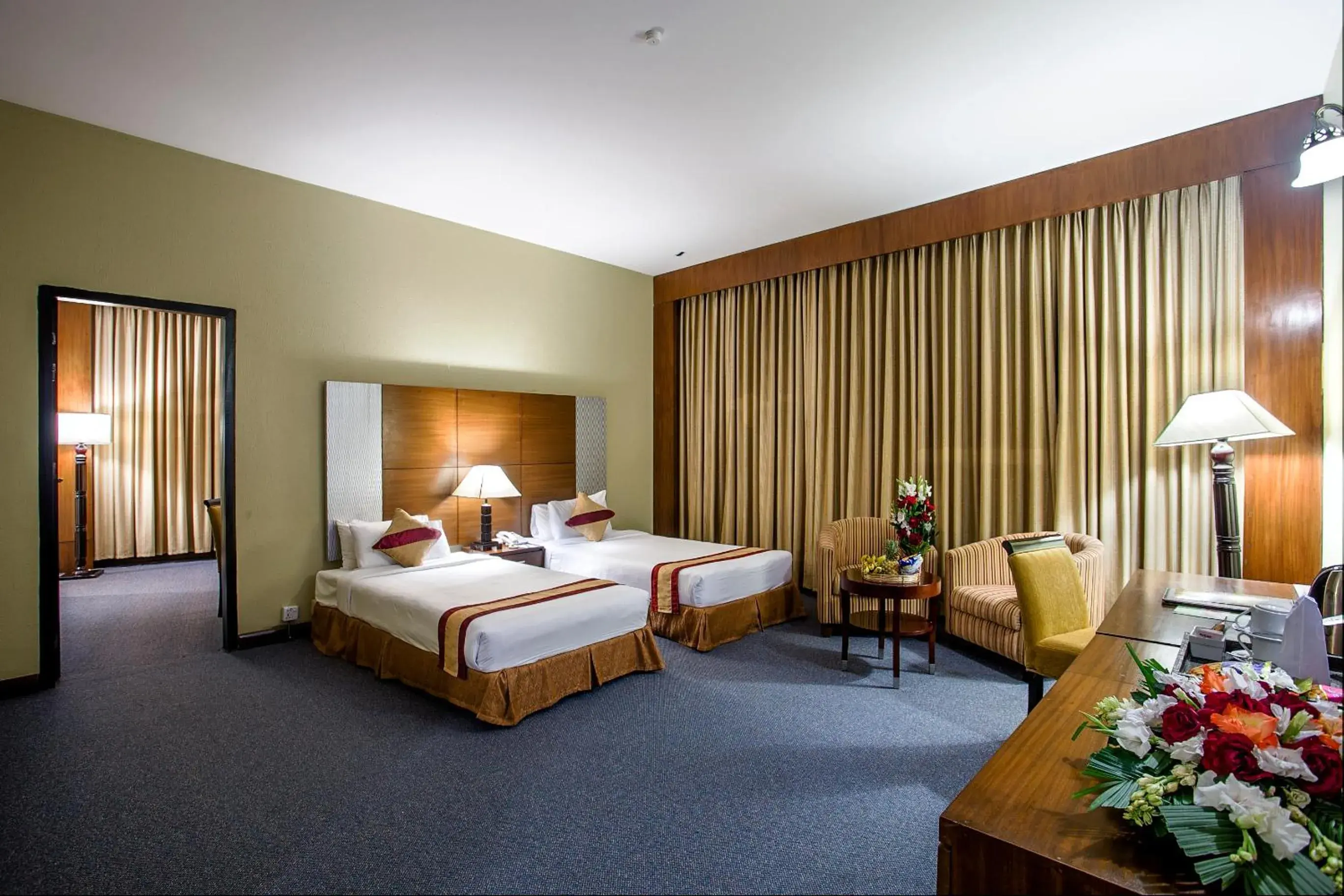 Deluxe Family Suite in Rose View Hotel Deluxe Family Suite in Rose View Hotel