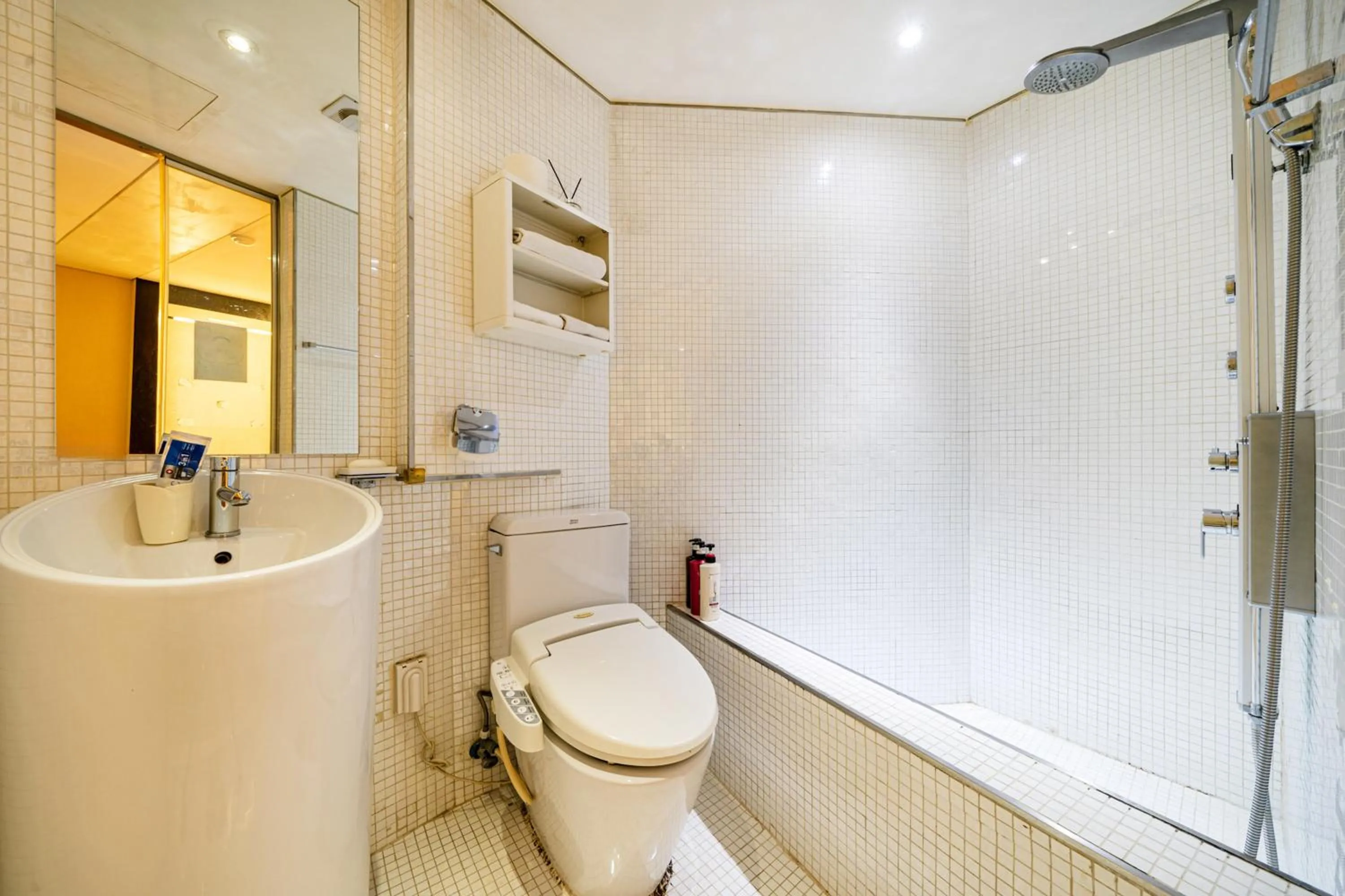 Shower in In Hotel Seoul