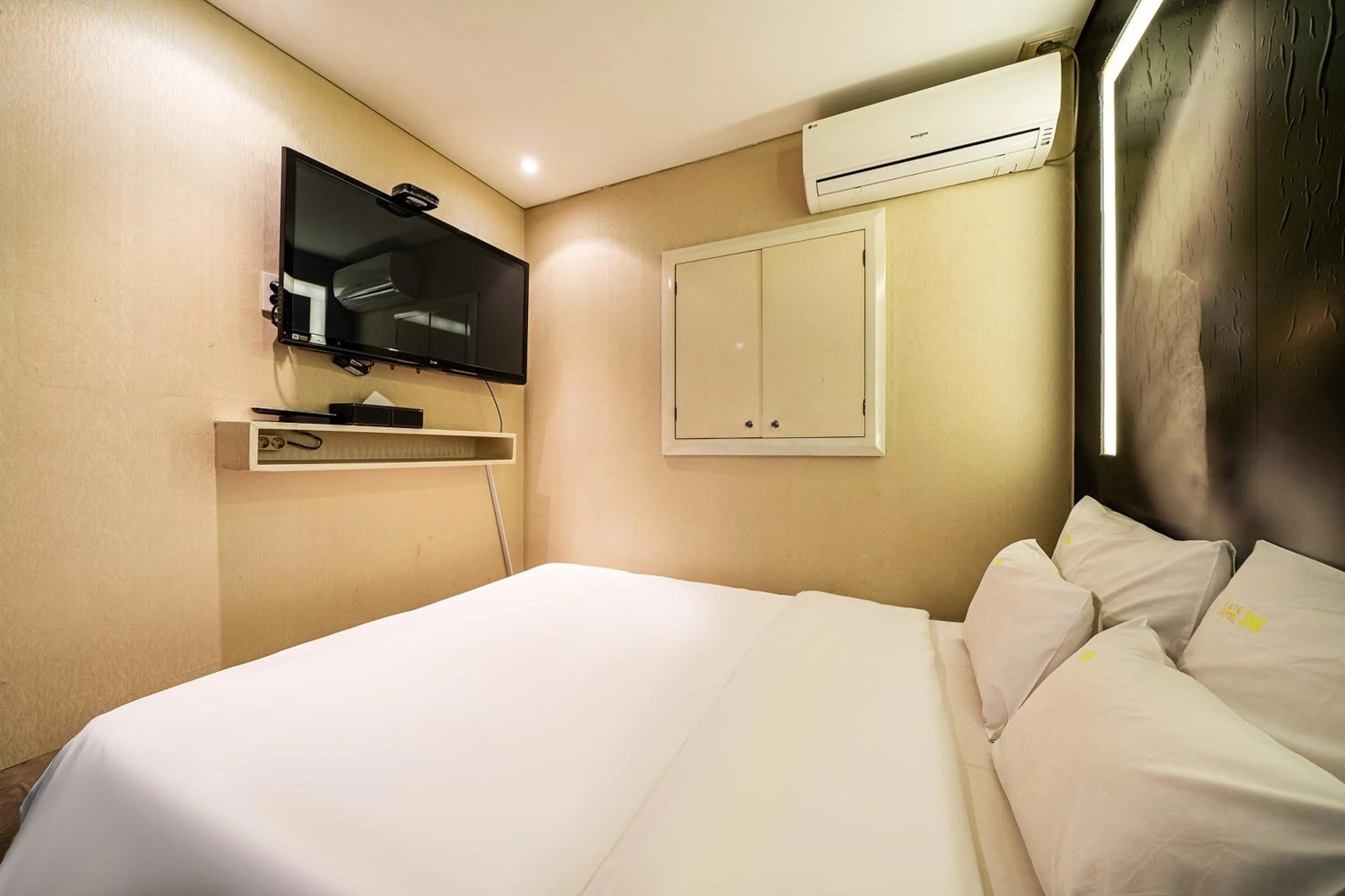 Bed in In Hotel Seoul