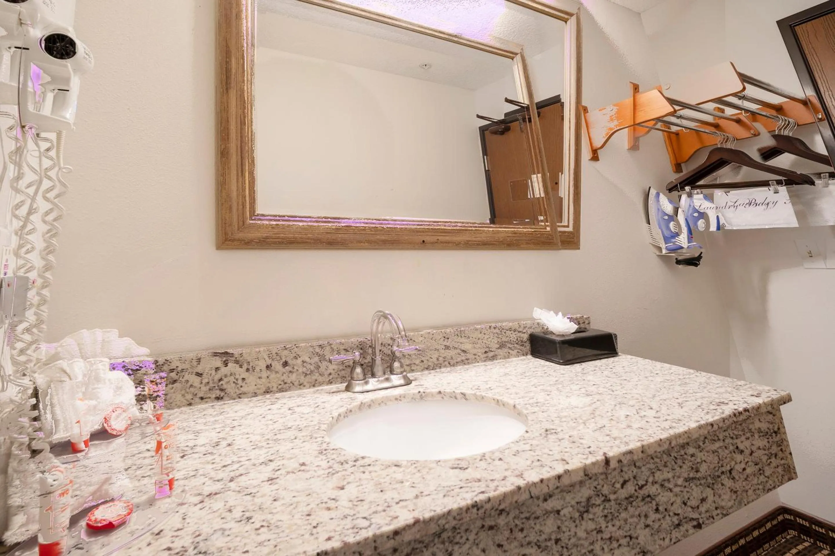 Bathroom in OYO Townhouse Houston Airport North