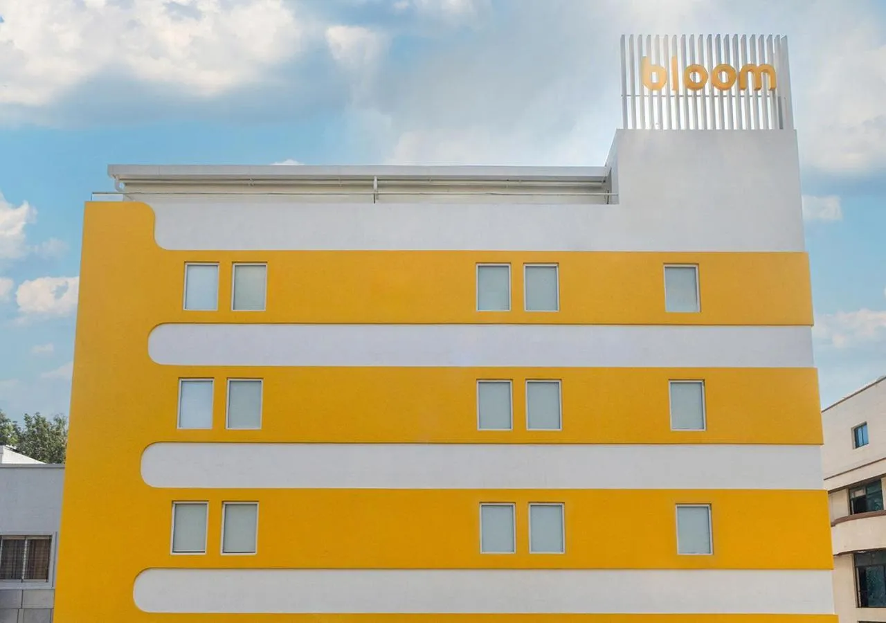 Facade/entrance in Bloom Hotel - Jayanagar