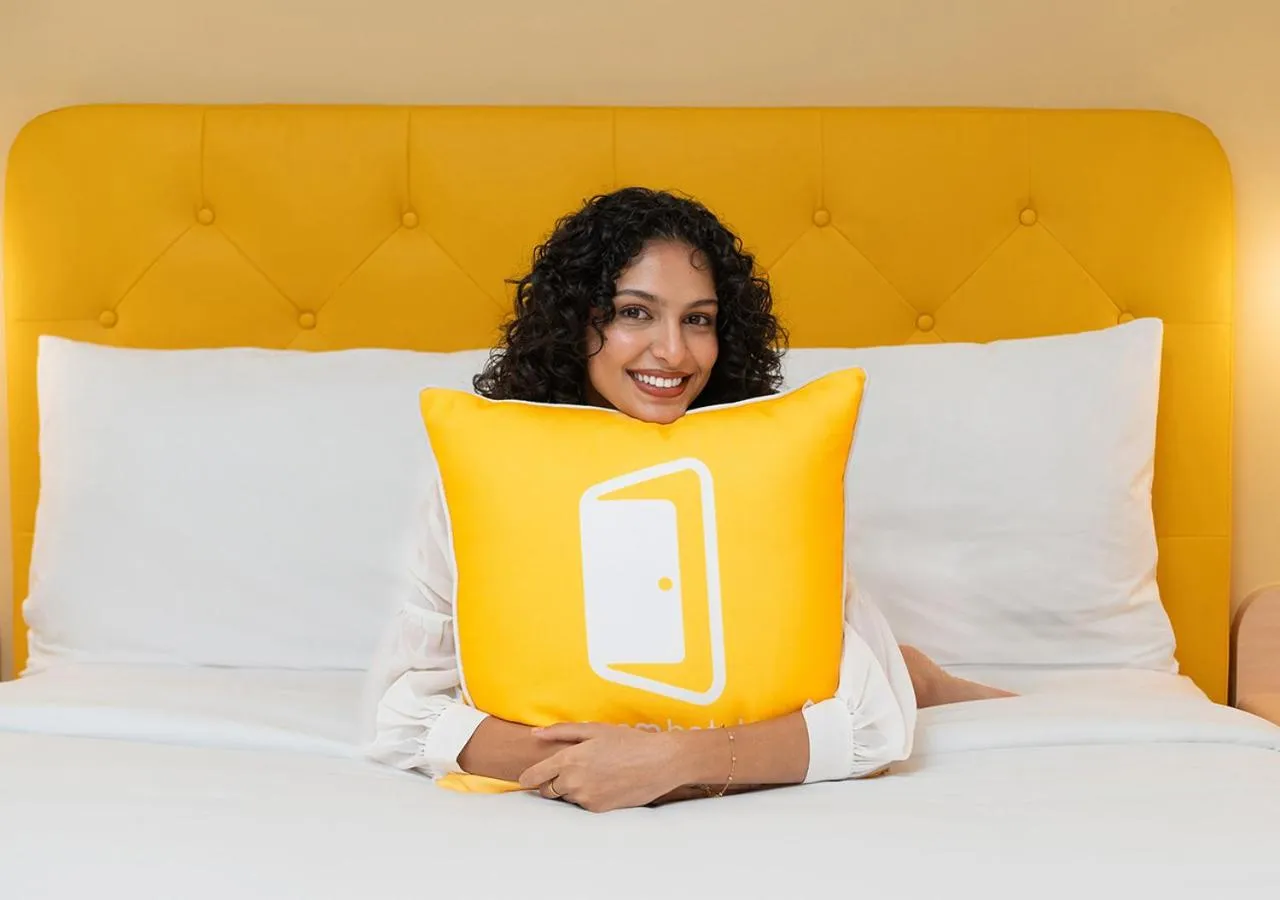 Bedroom, Bed in Bloom Hotel - Jayanagar