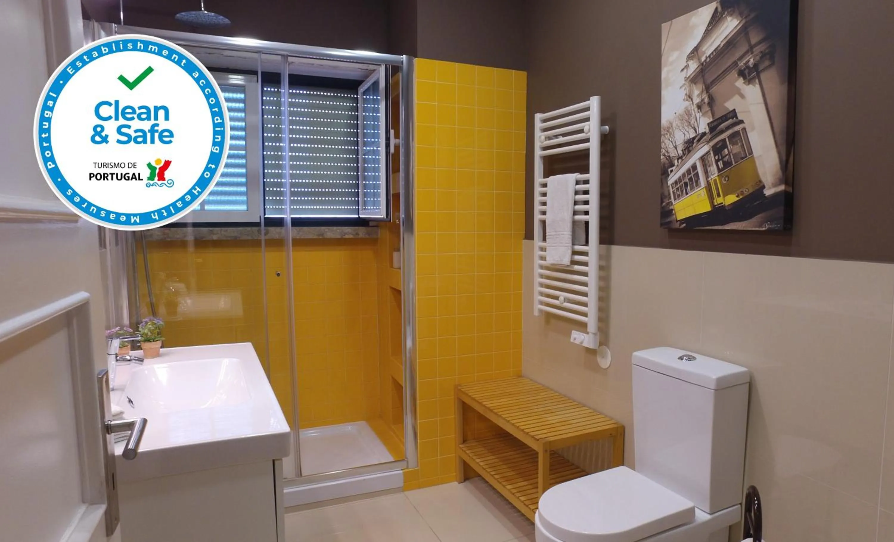 Toilet in Alvalade II Airport Guest House