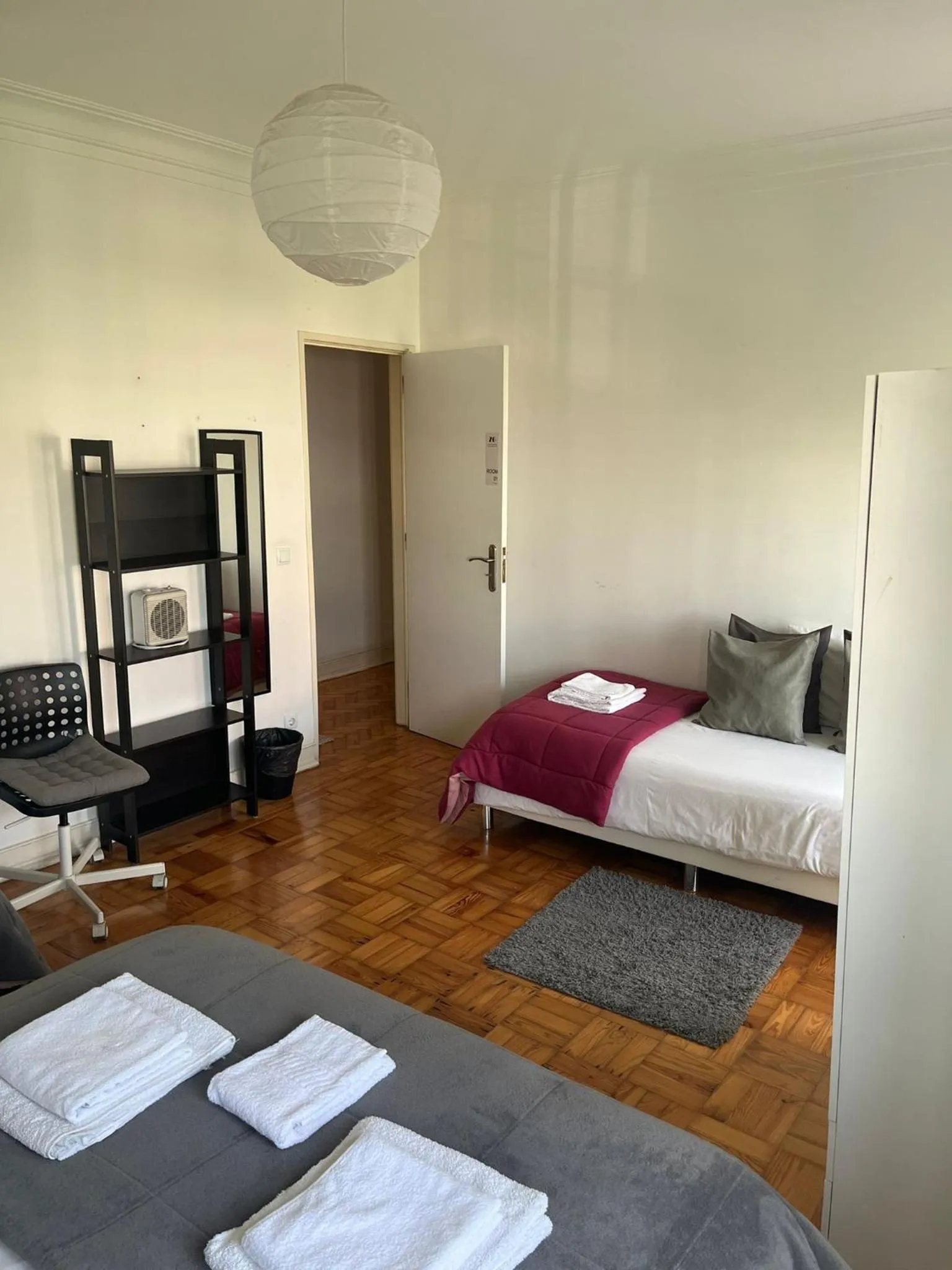 Bedroom in Alvalade II Airport Guest House
