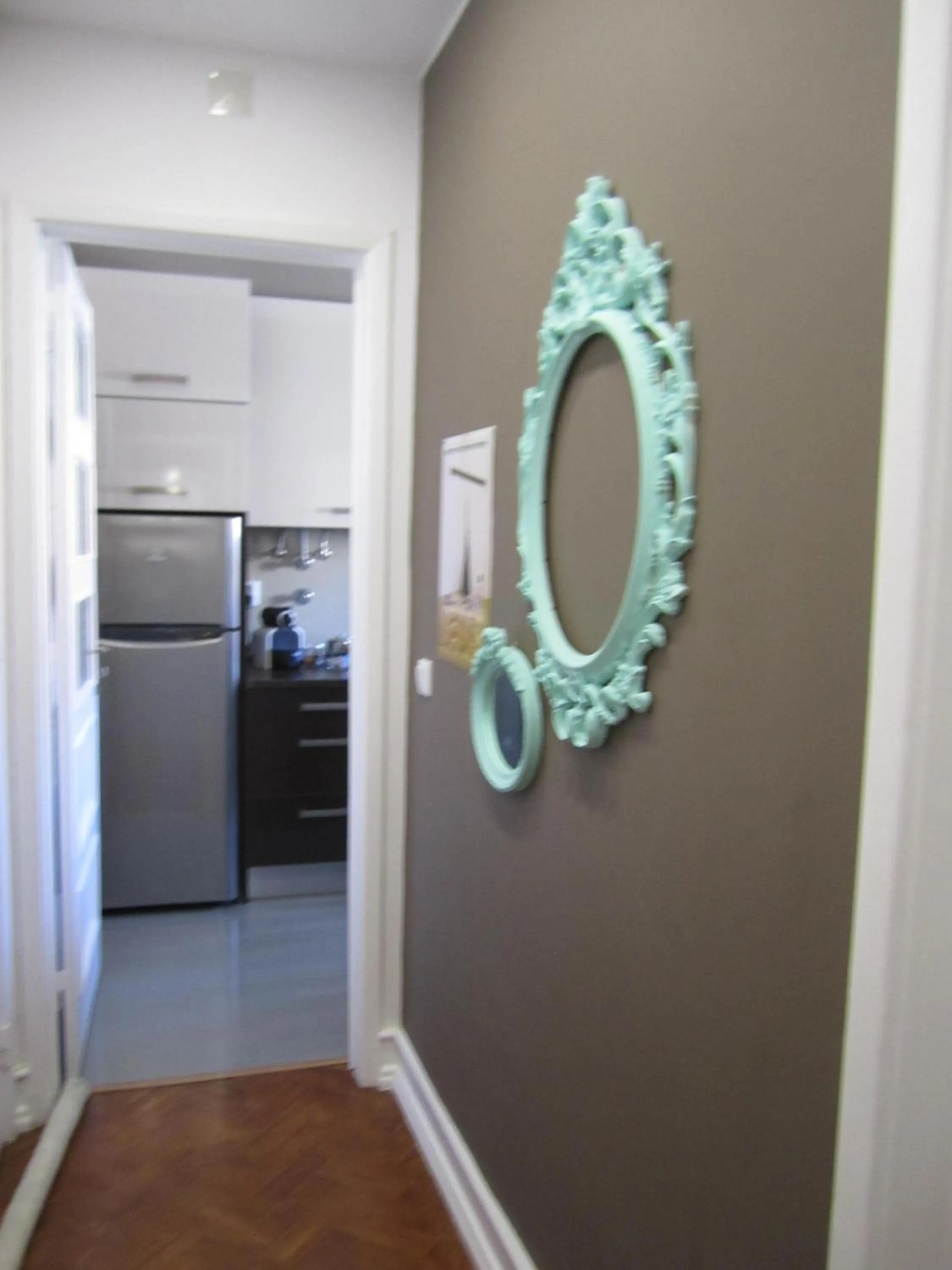 Kitchen or kitchenette in Alvalade II Airport Guest House